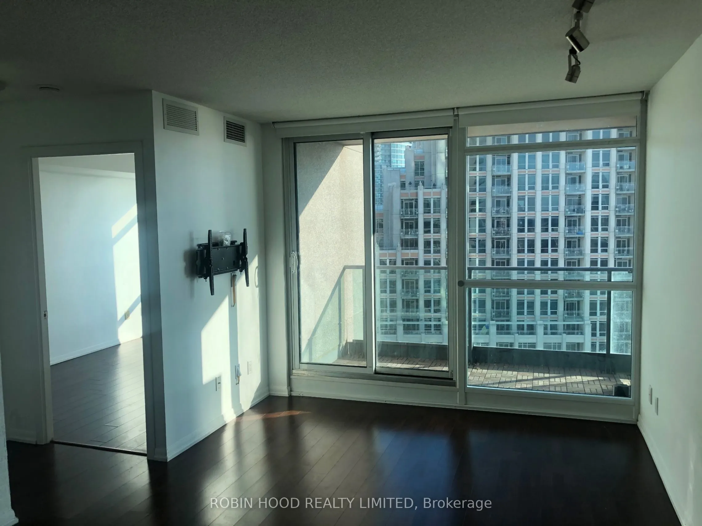 215 Fort York Boulevard #1601