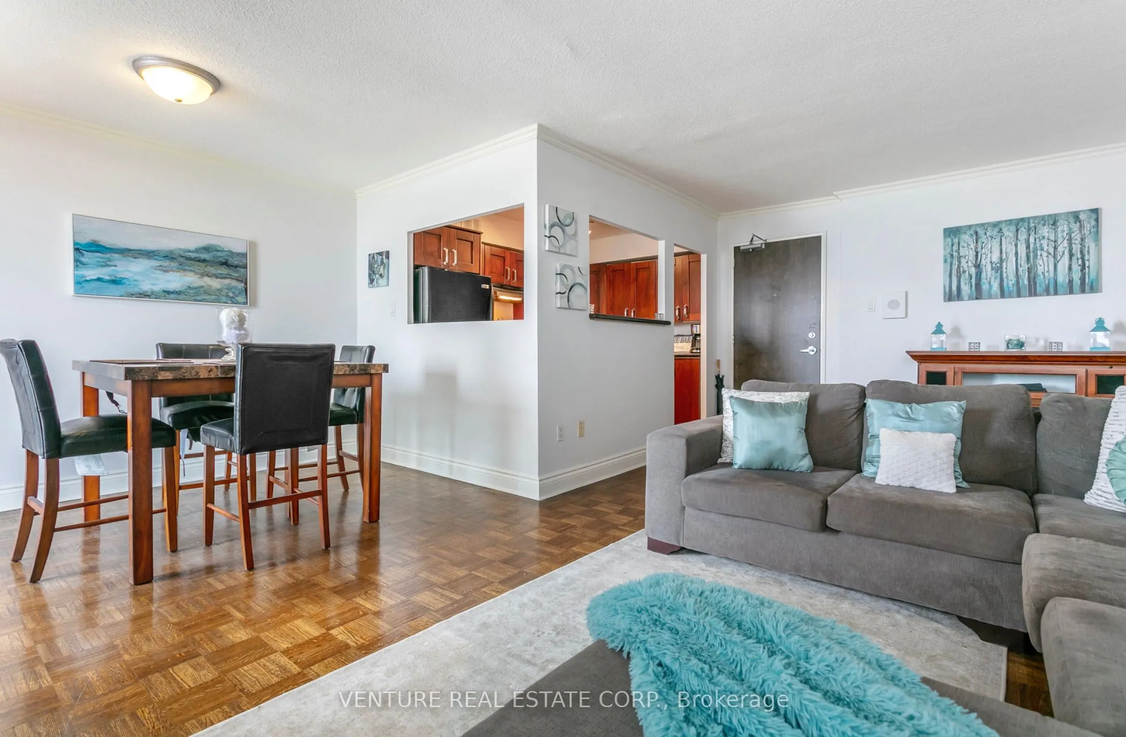 5949 Yonge Street #801