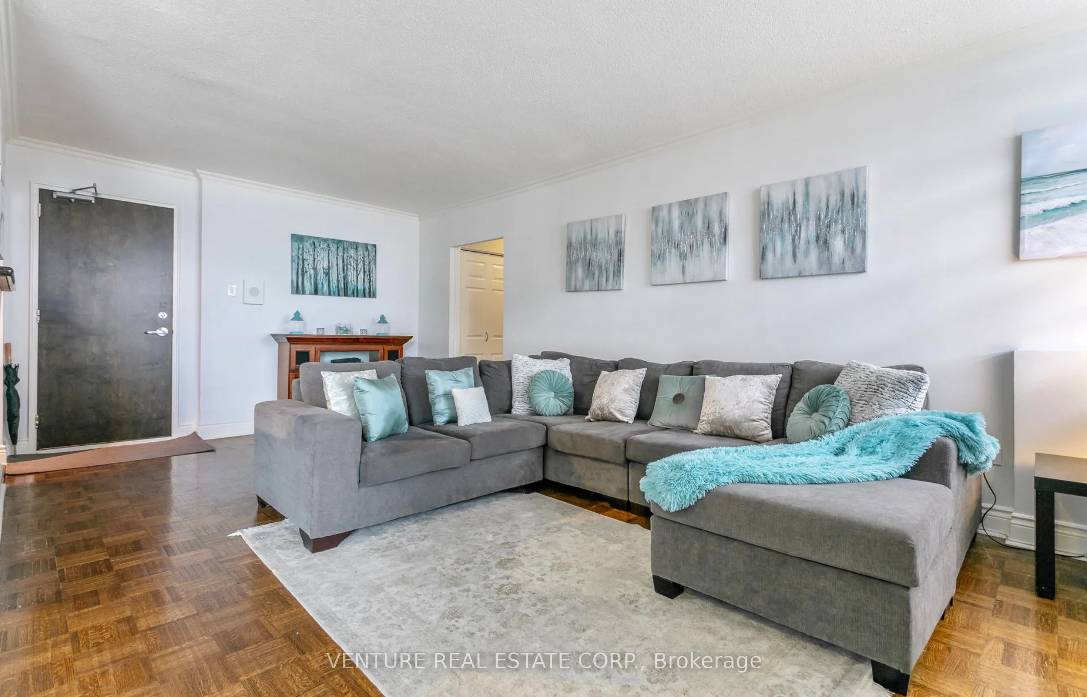 5949 Yonge Street #801