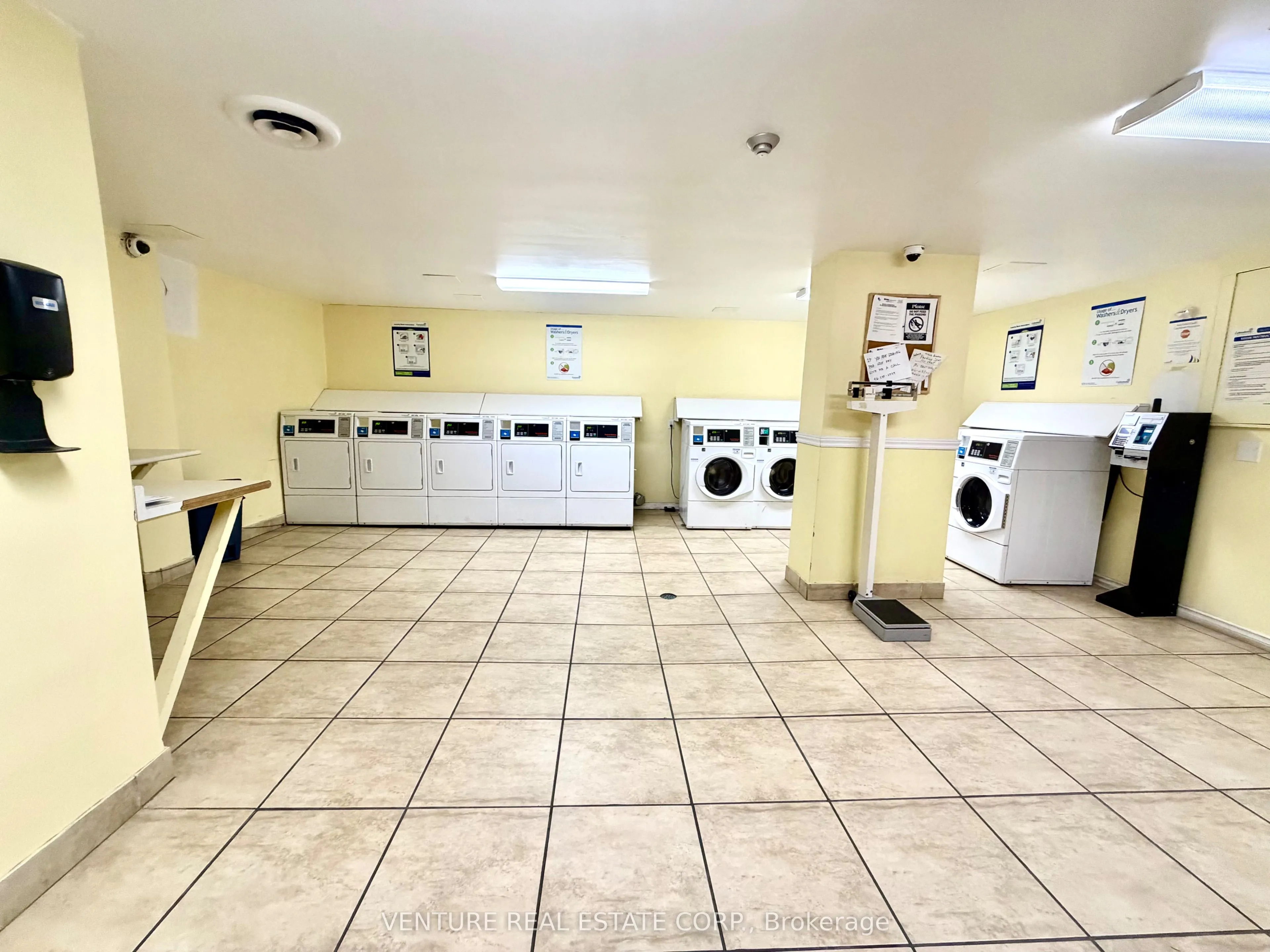 5949 Yonge Street #801