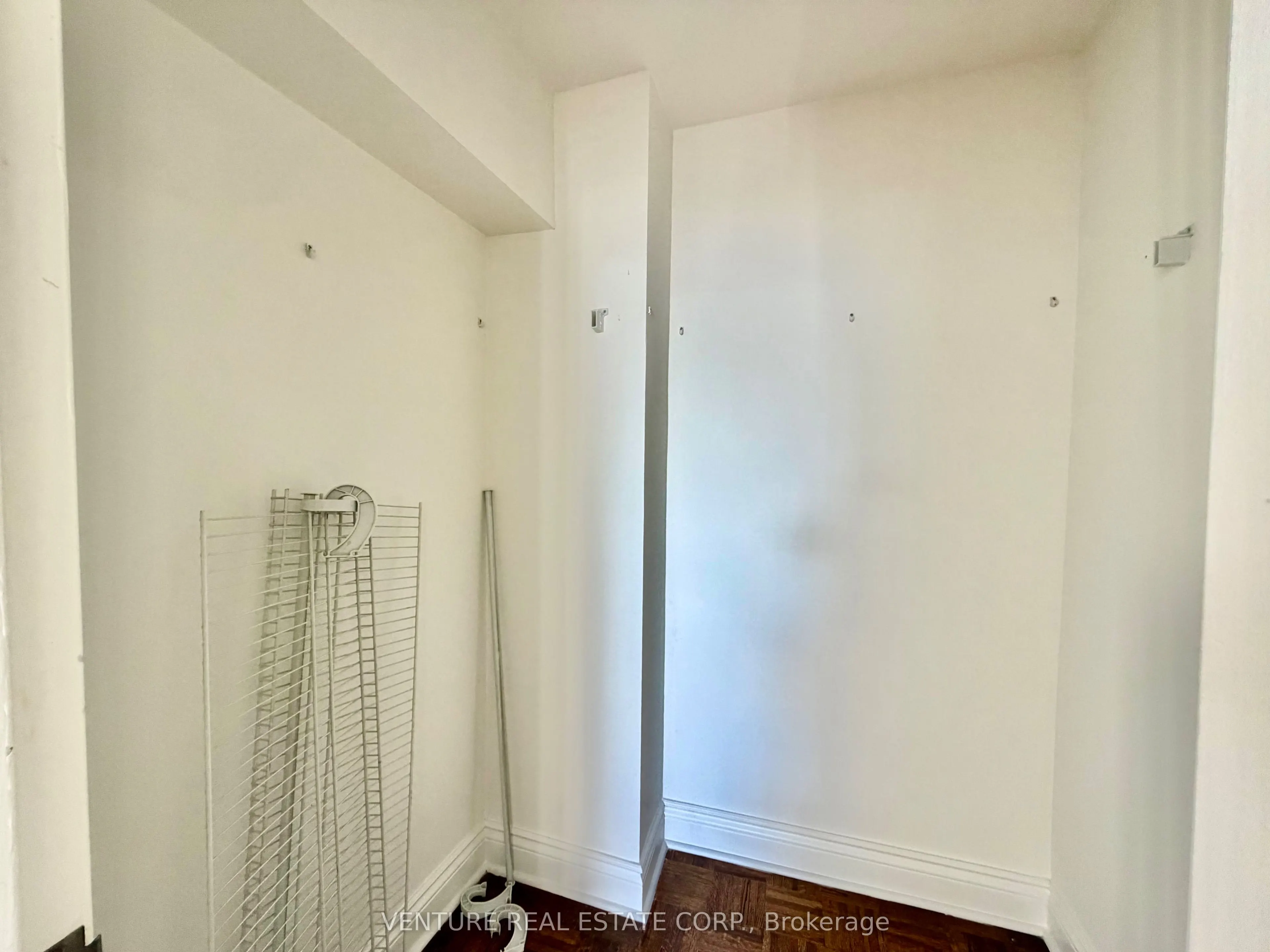 5949 Yonge Street #801