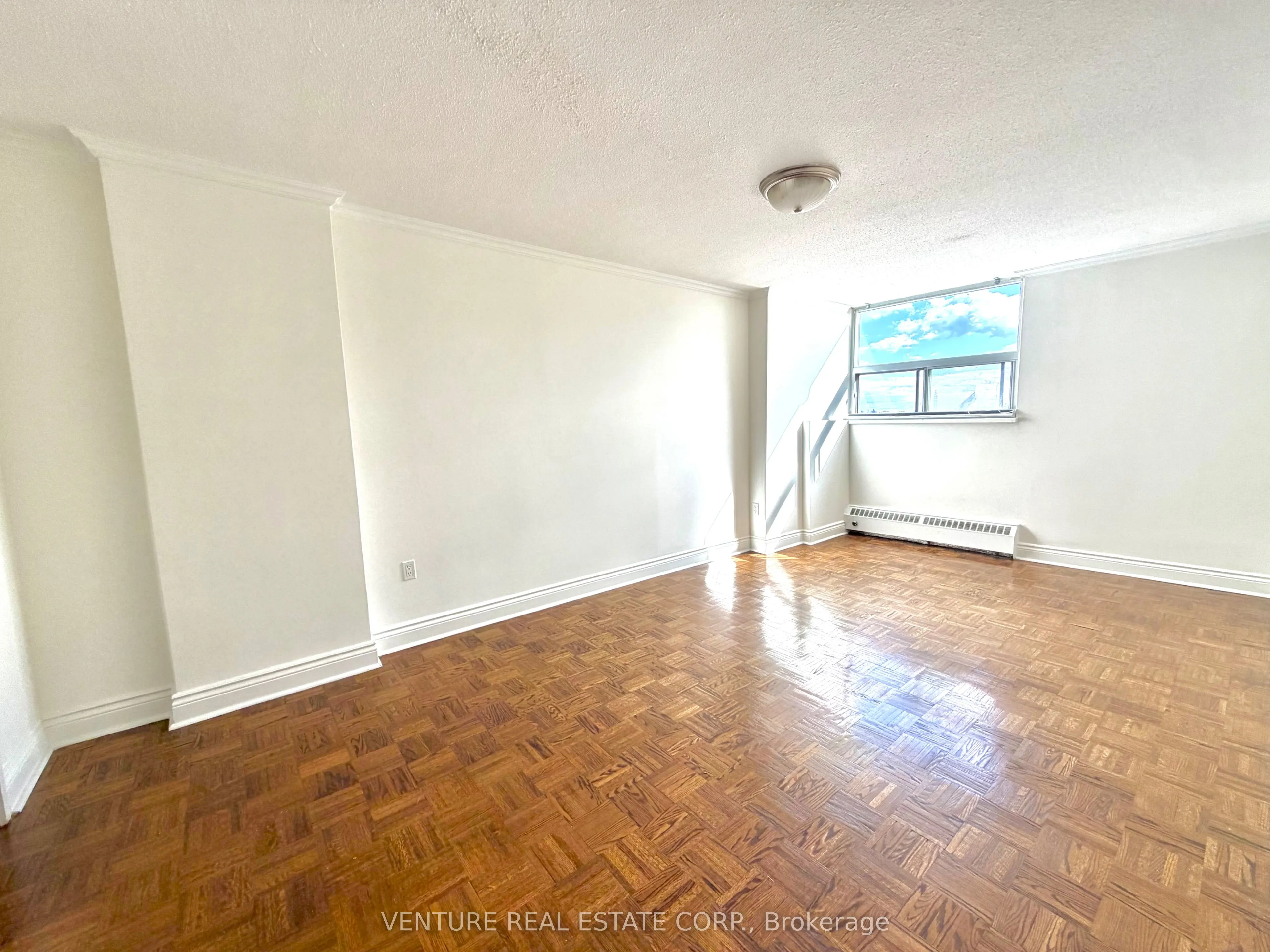 5949 Yonge Street #801