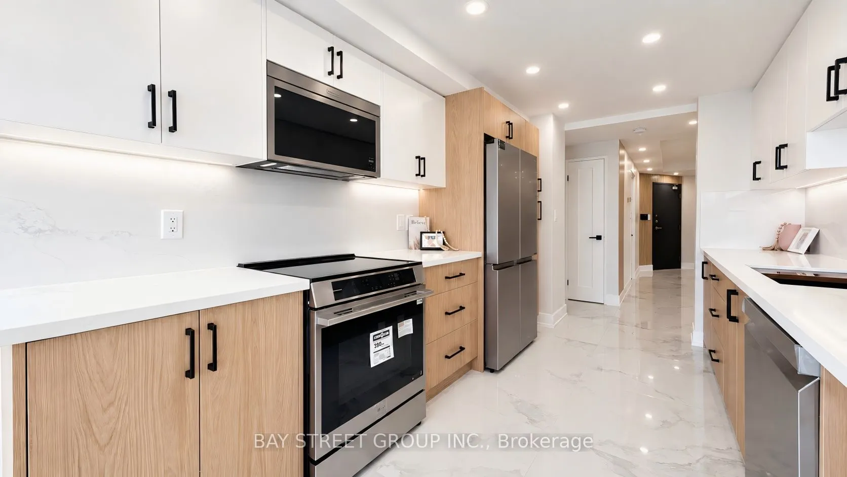 85 Skymark Drive #2201