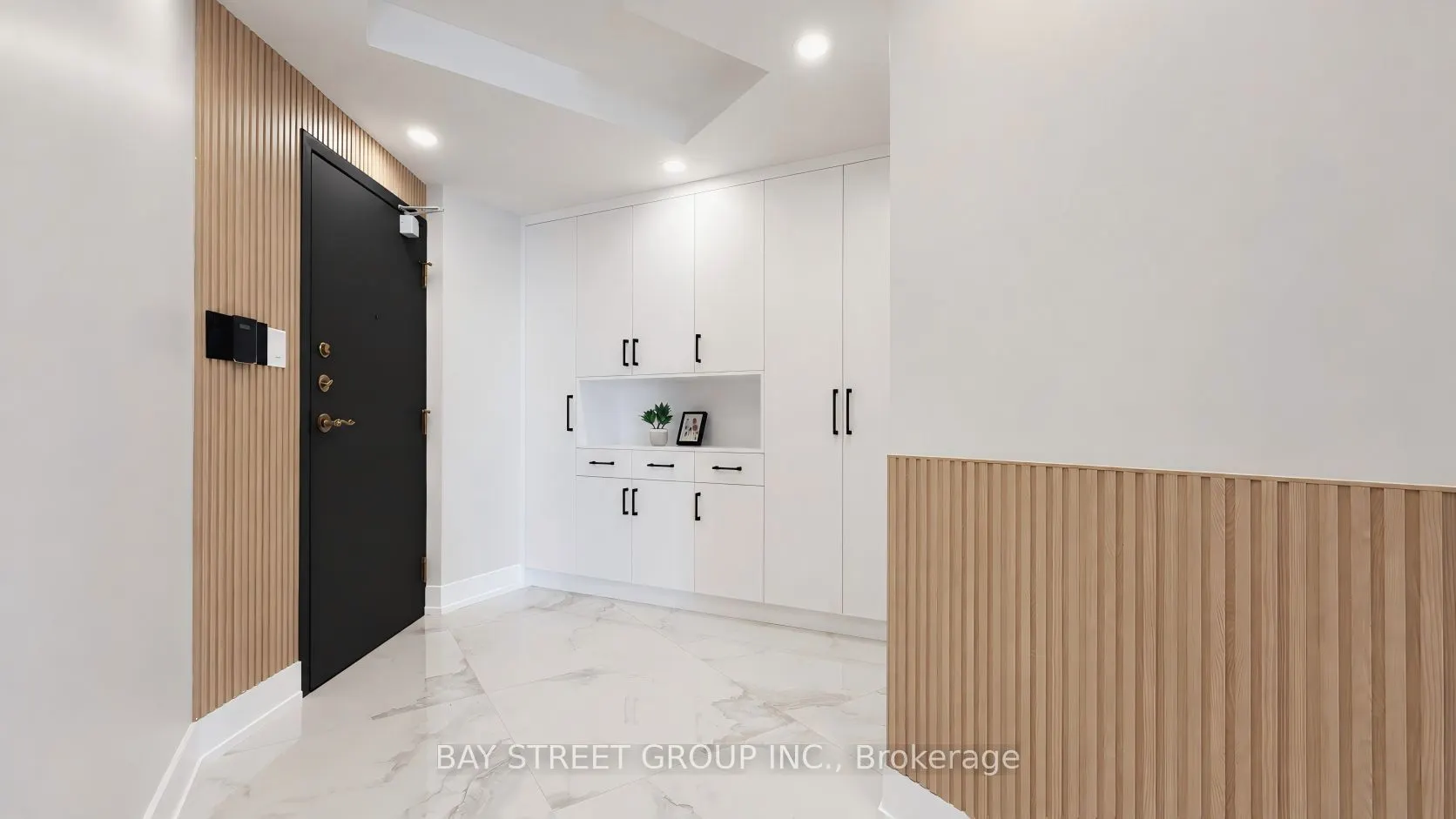 85 Skymark Drive #2201