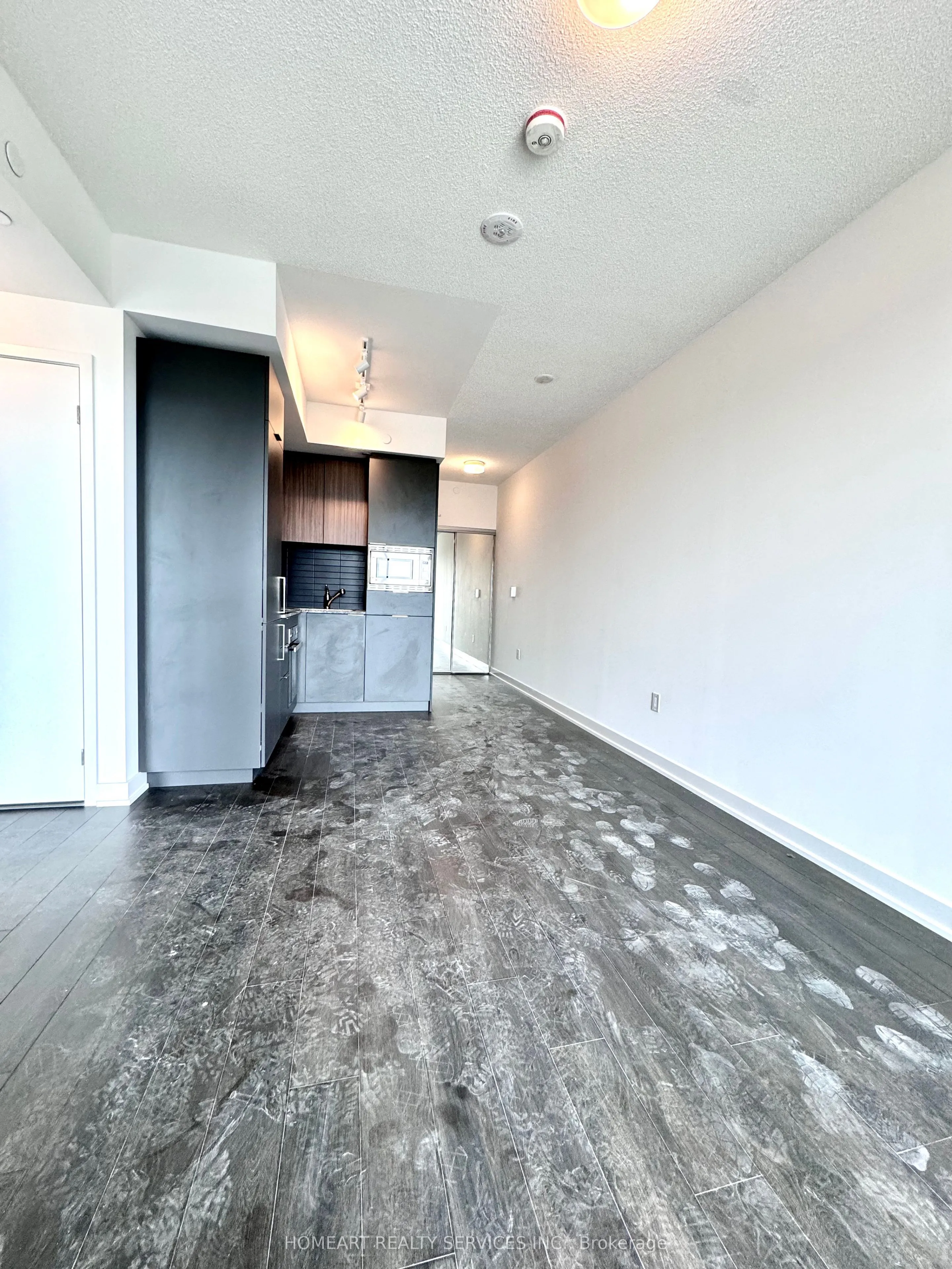 50 O'neill Road #2805