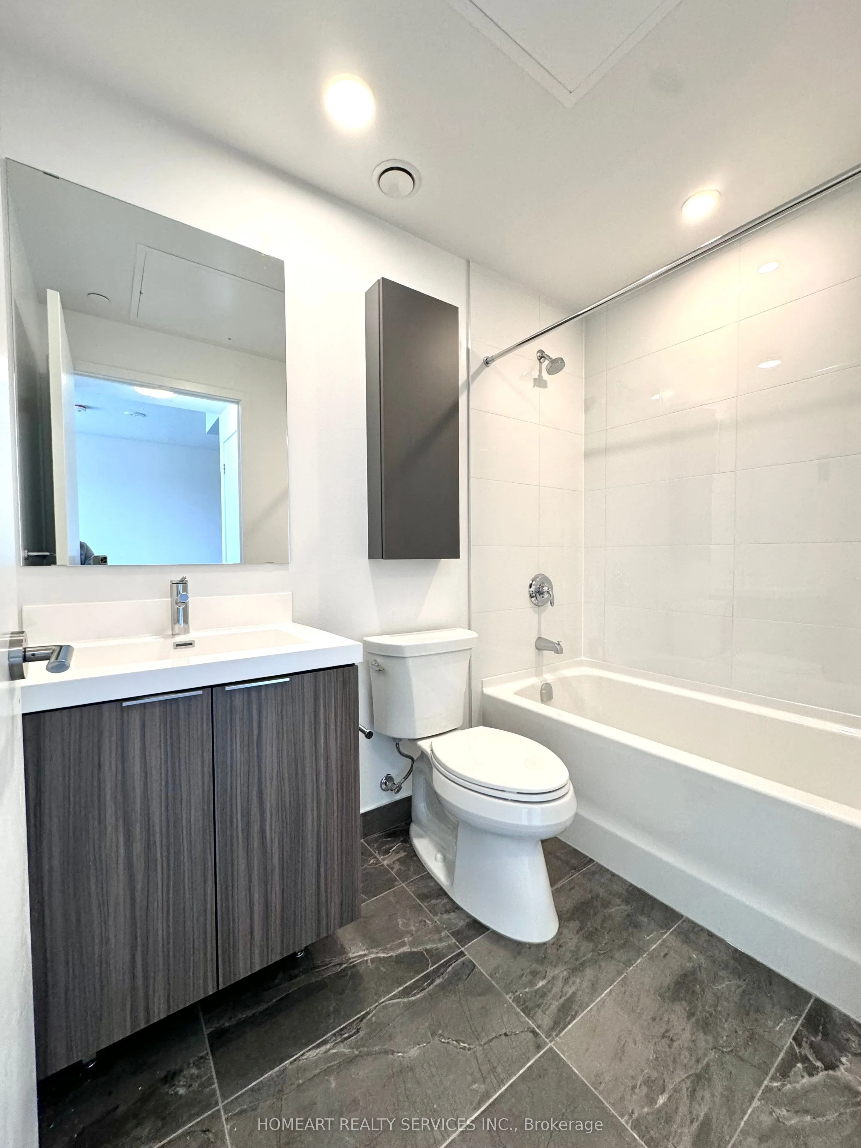 50 O'neill Road #2805