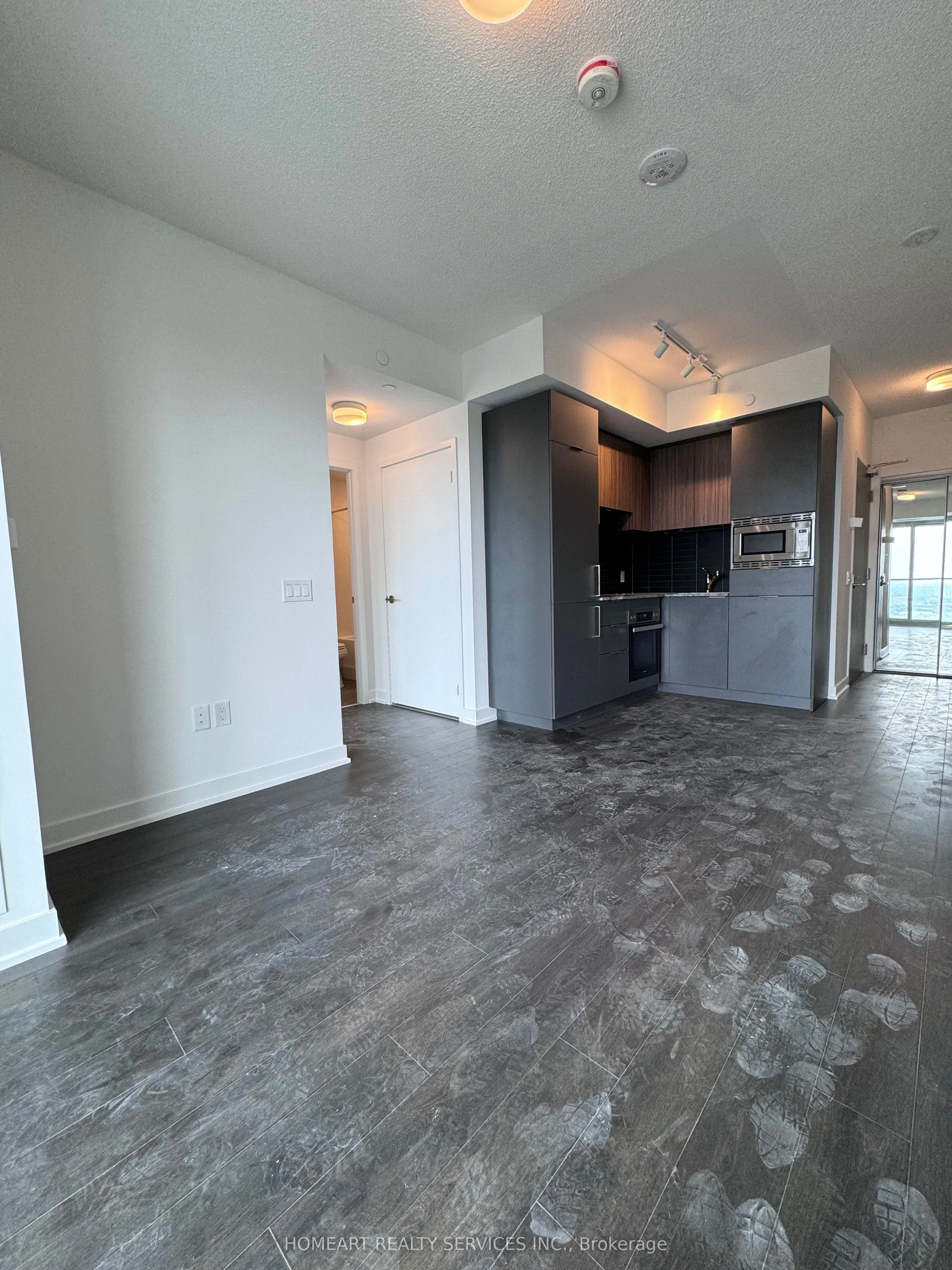 50 O'neill Road #2805