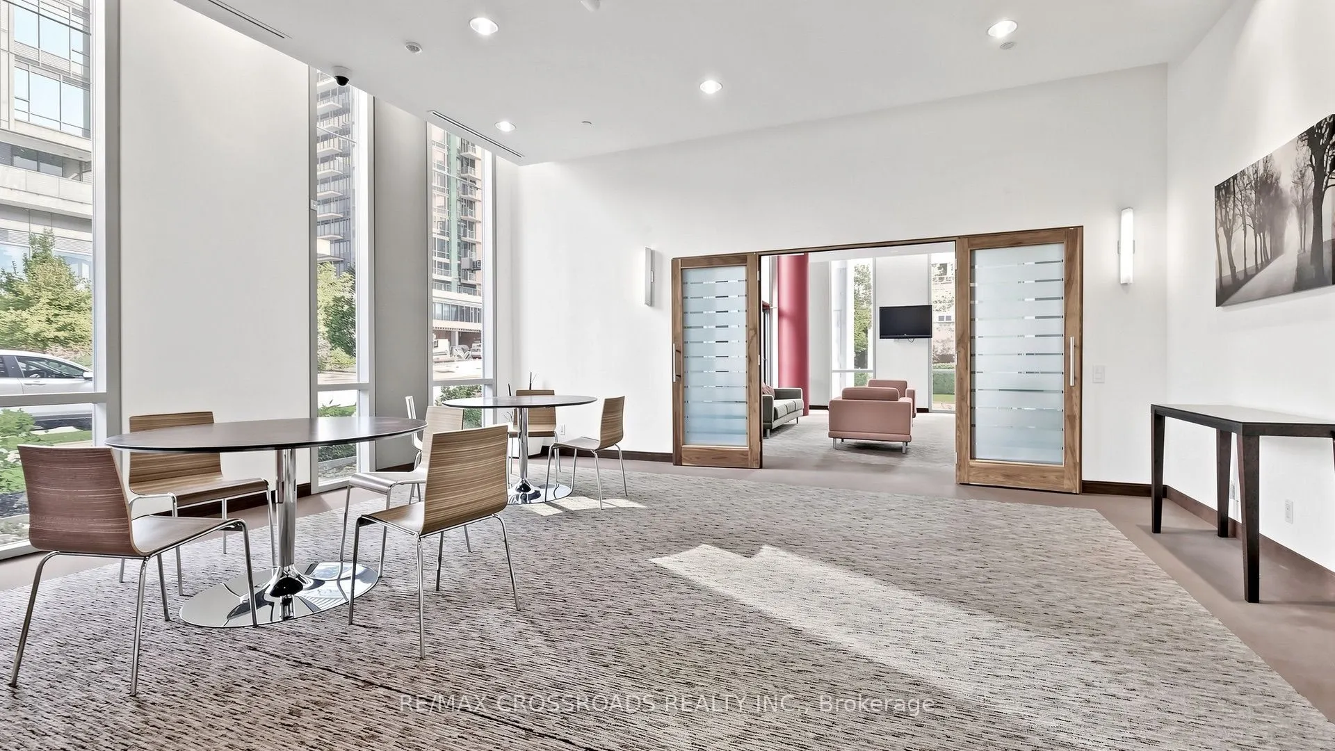 30 Canterbury Place #606