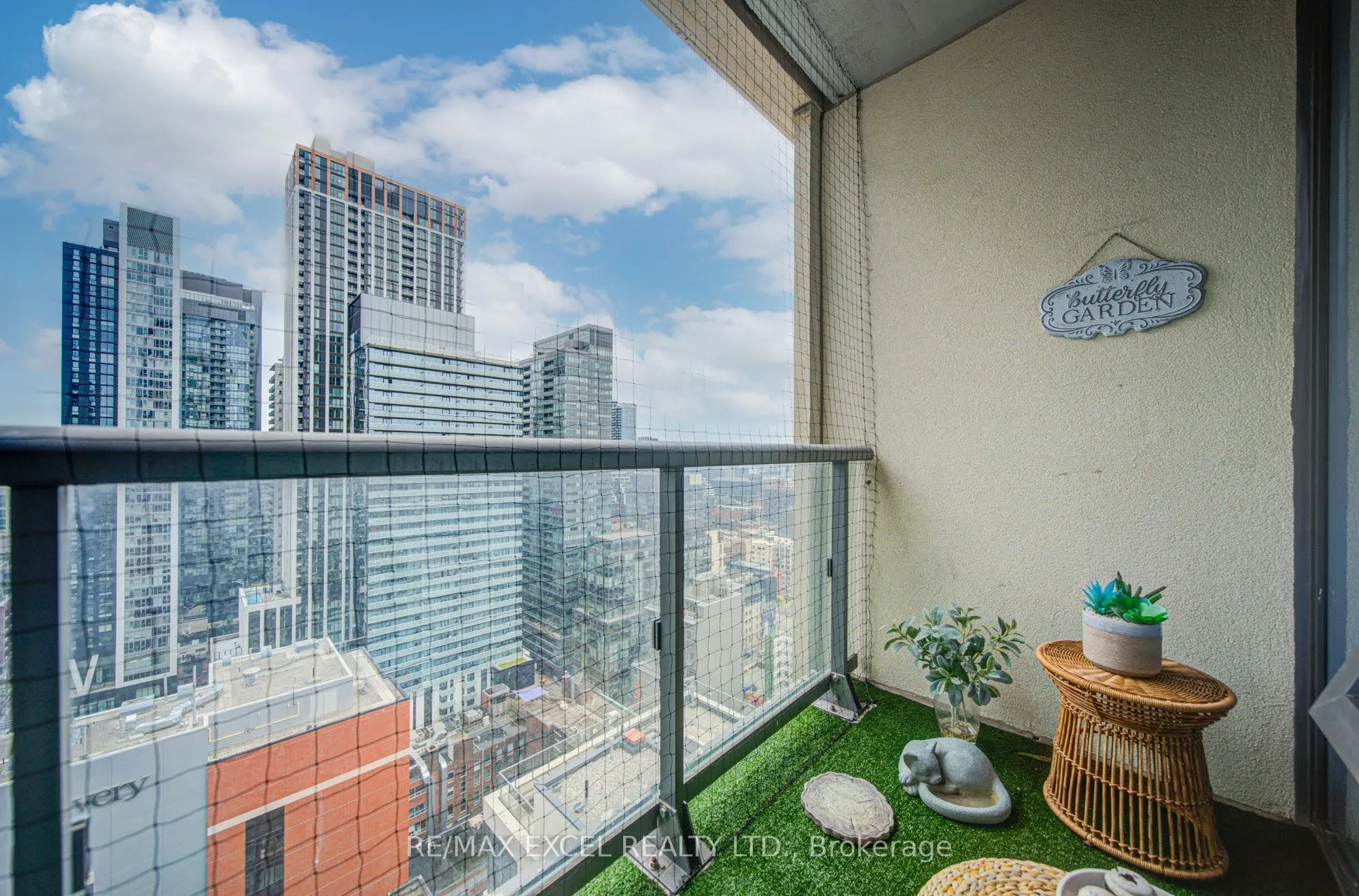 108 Peter Street #2708