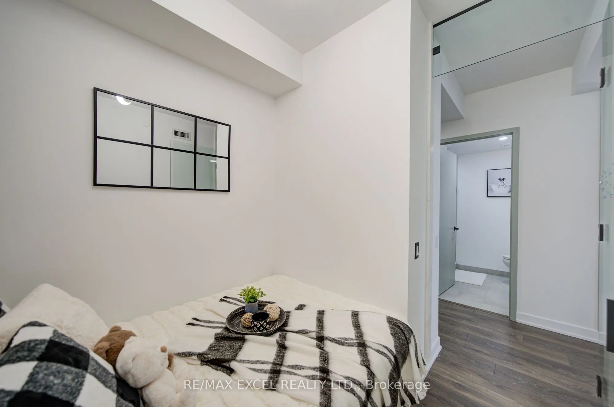 108 Peter Street #2708