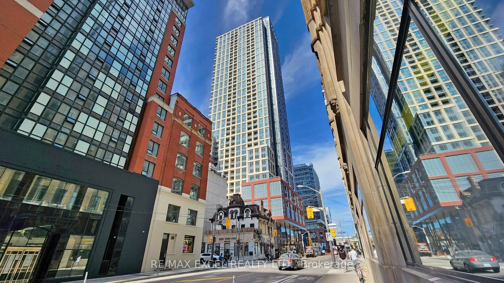 108 Peter Street #2708