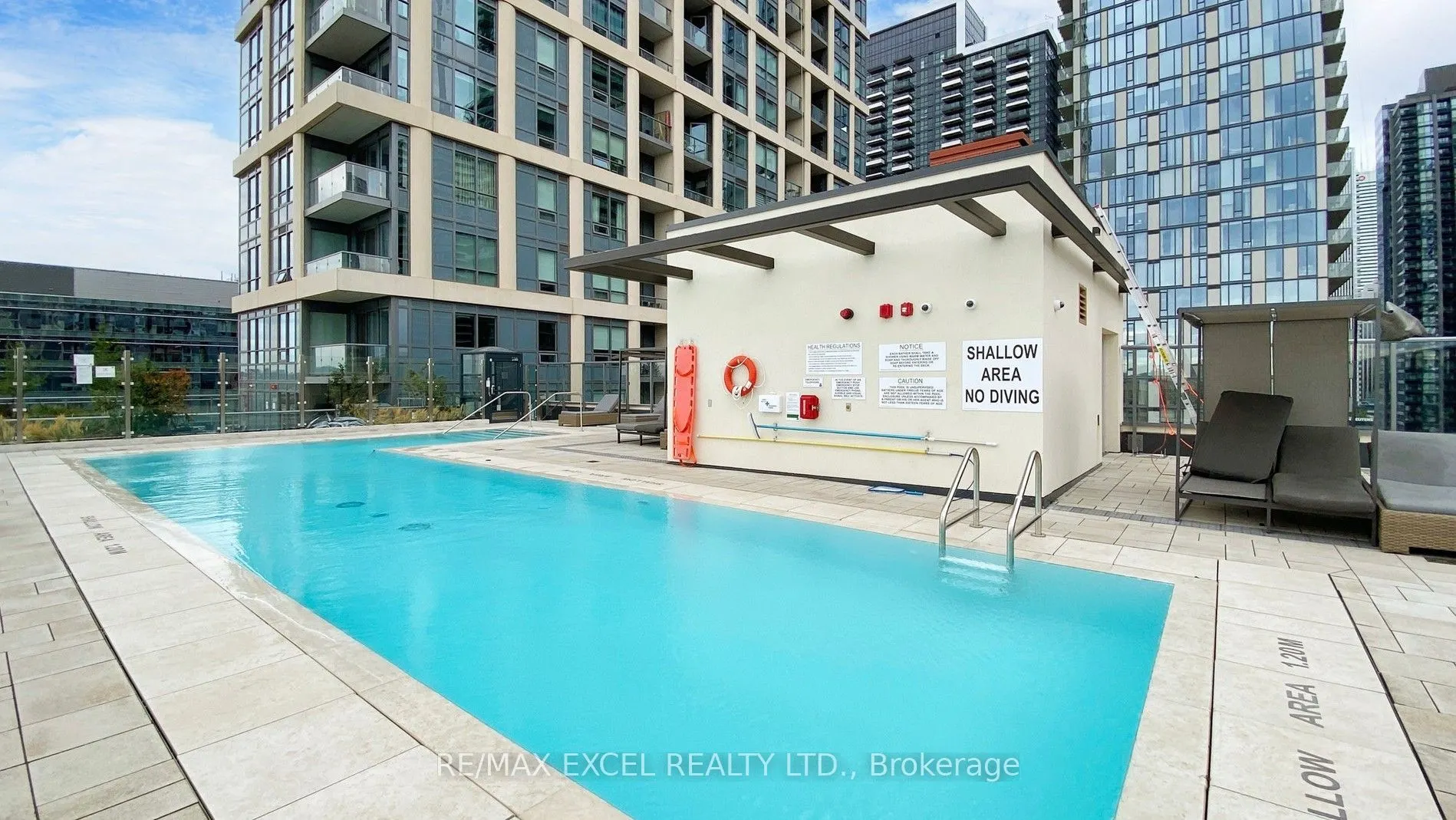 108 Peter Street #2708
