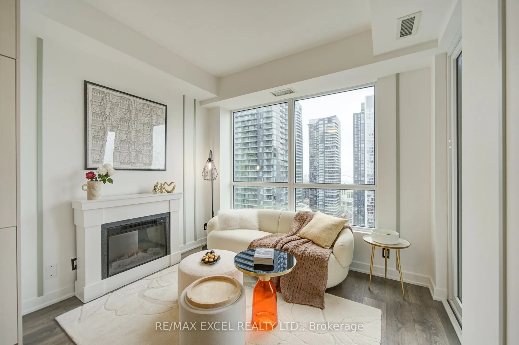 108 Peter Street #2708