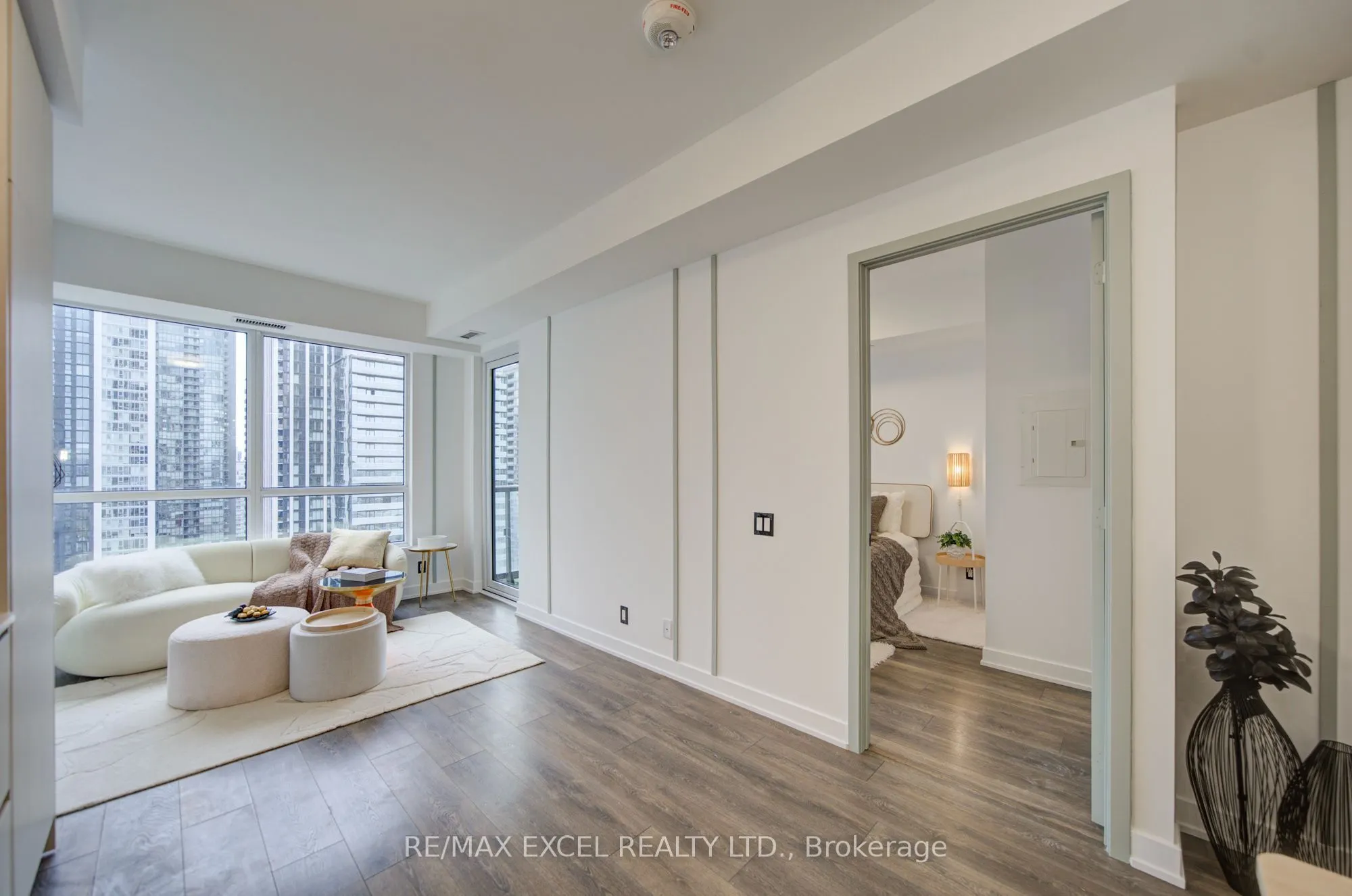 108 Peter Street #2708