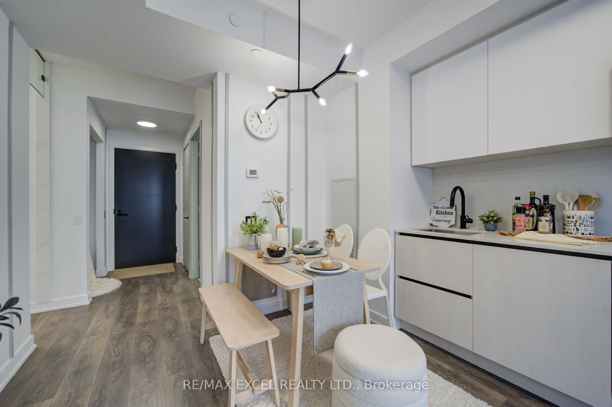 108 Peter Street #2708
