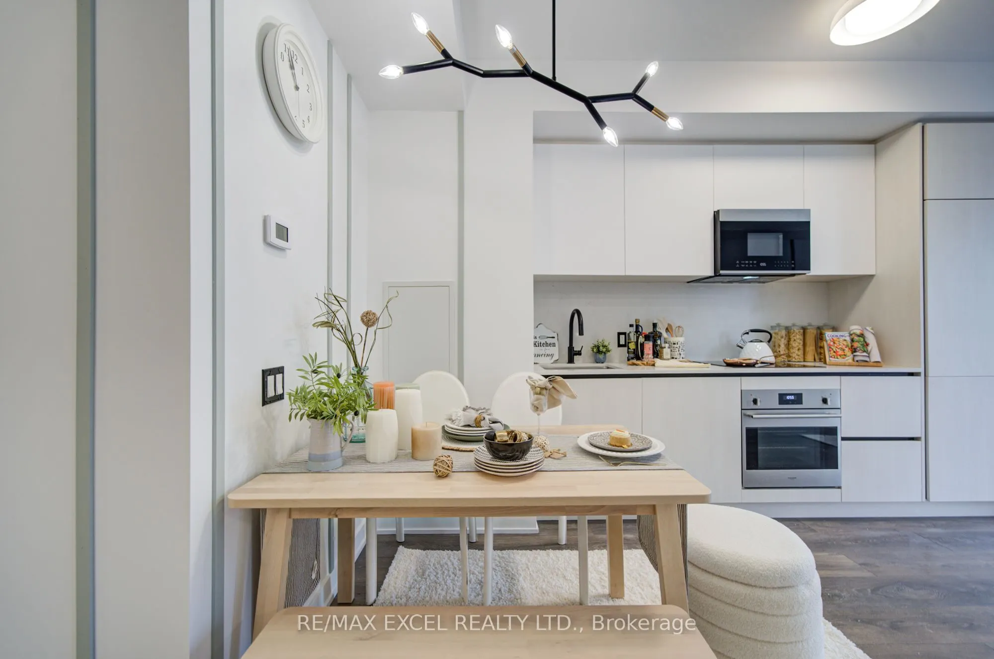 108 Peter Street #2708