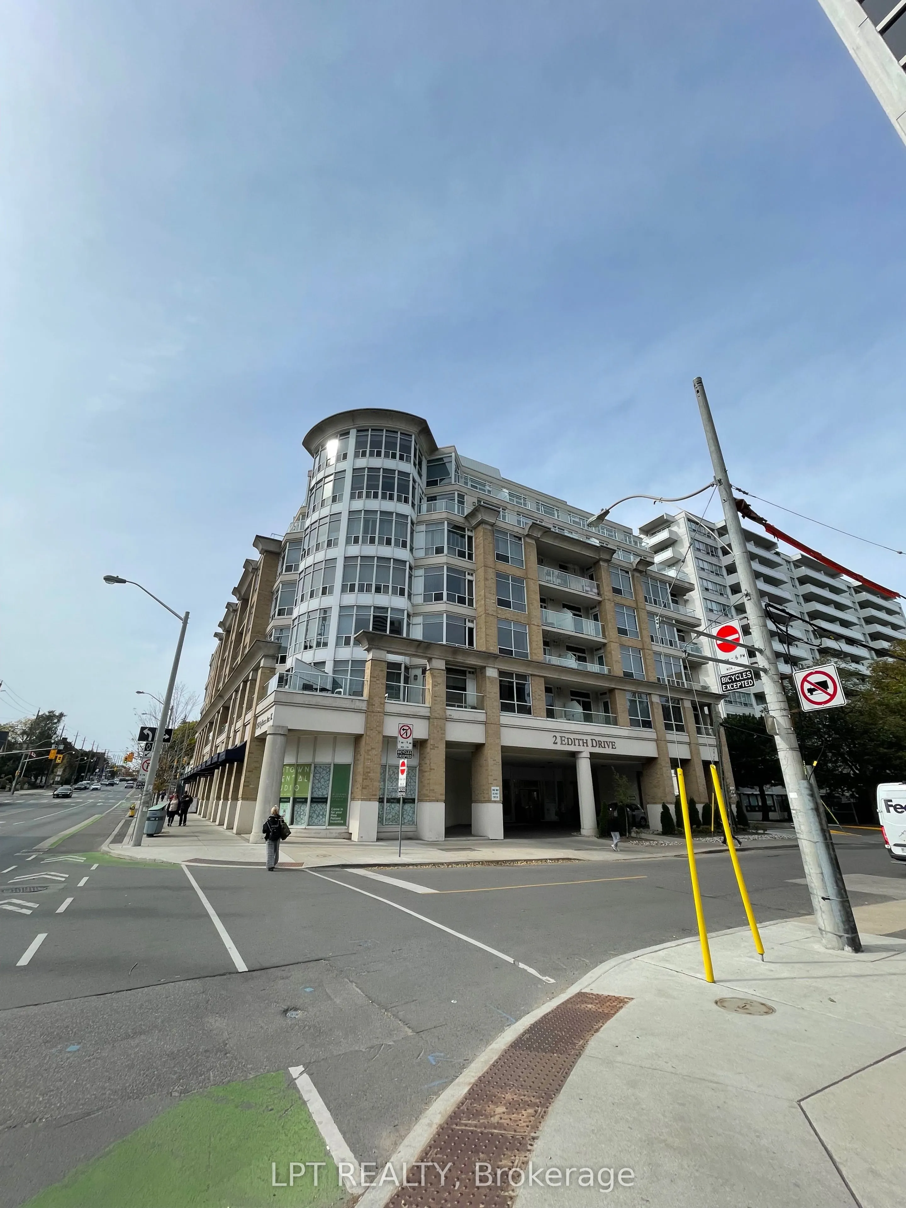 2 Edith Drive #308