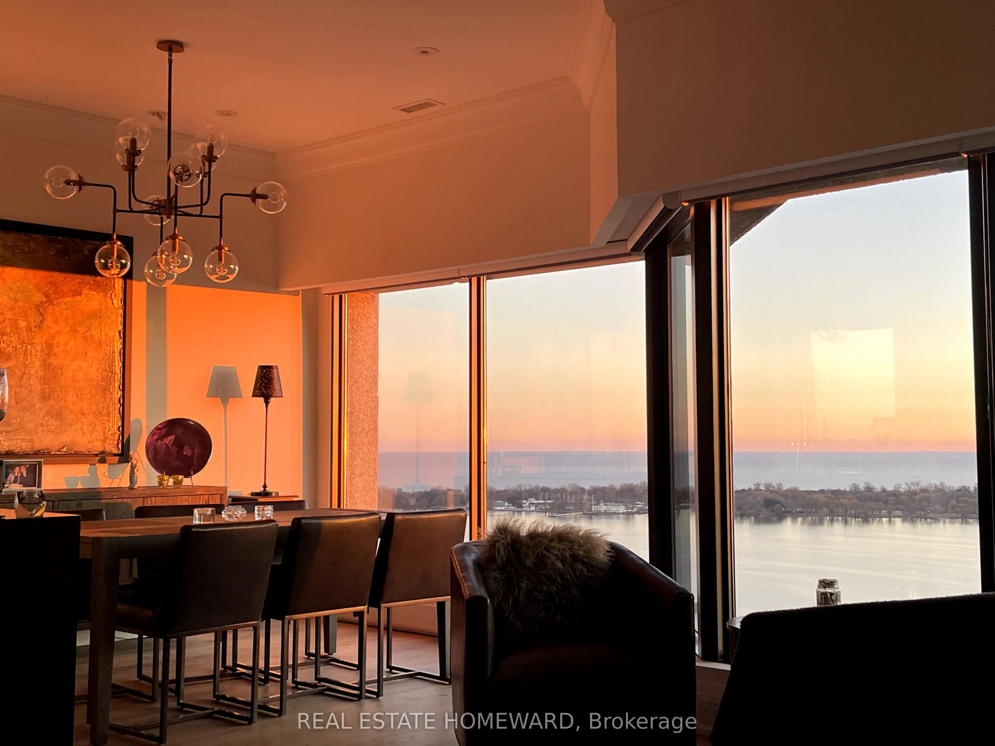 55 Harbour Square #3612