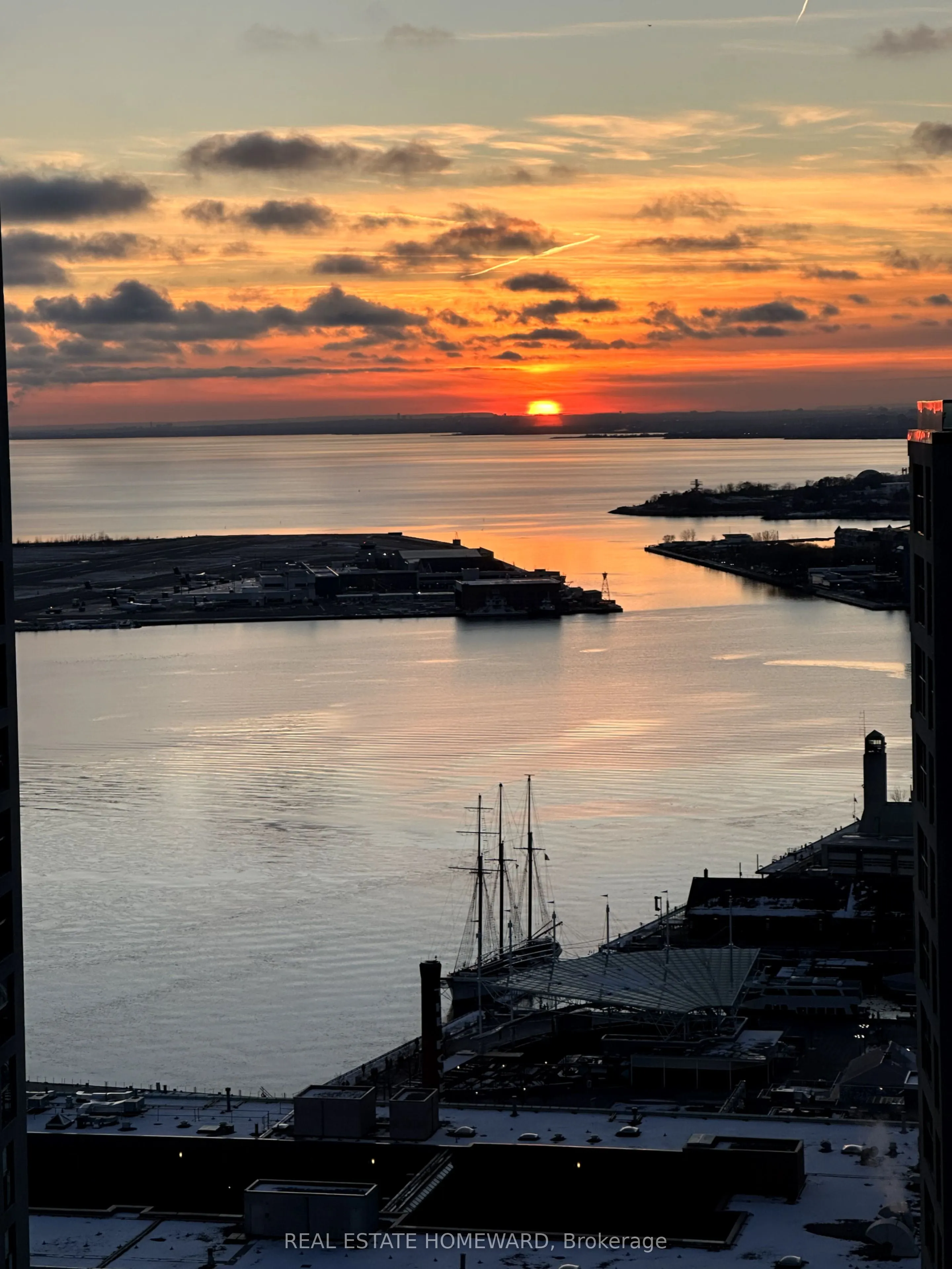 55 Harbour Square #3612