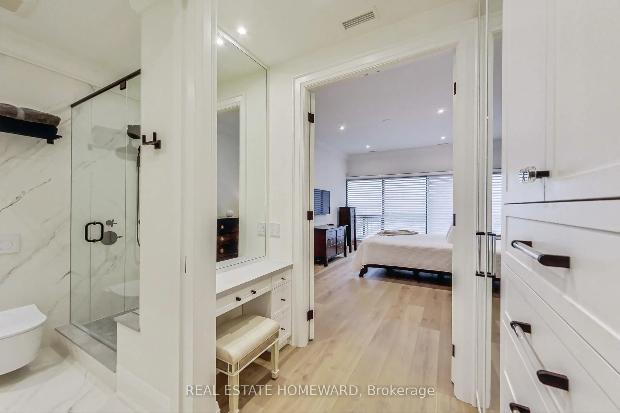 55 Harbour Square #3612