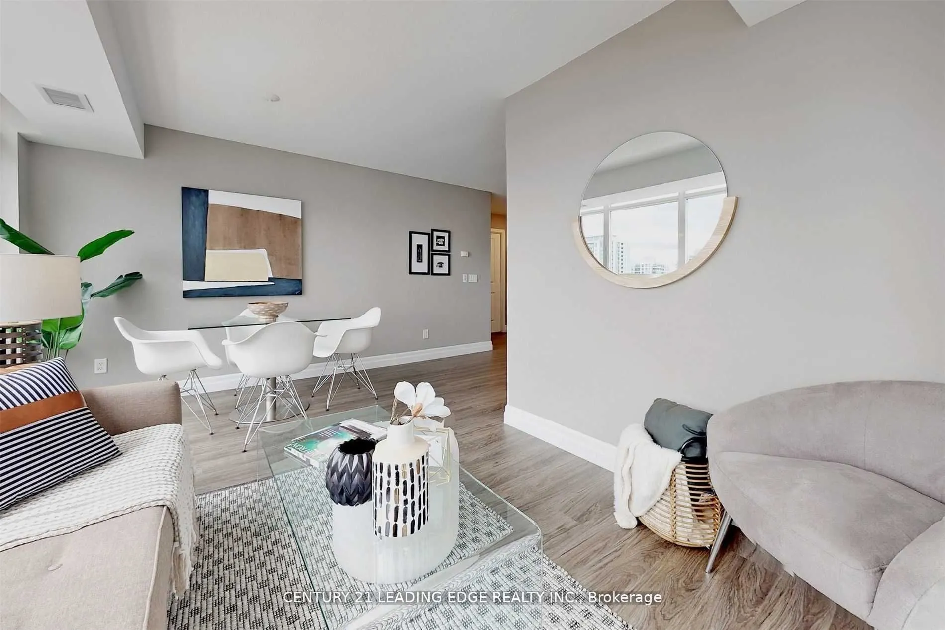 35 BALES Avenue #2211