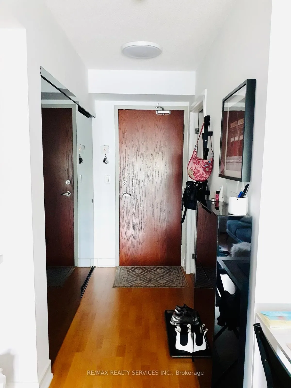 19 Avondale Avenue #208