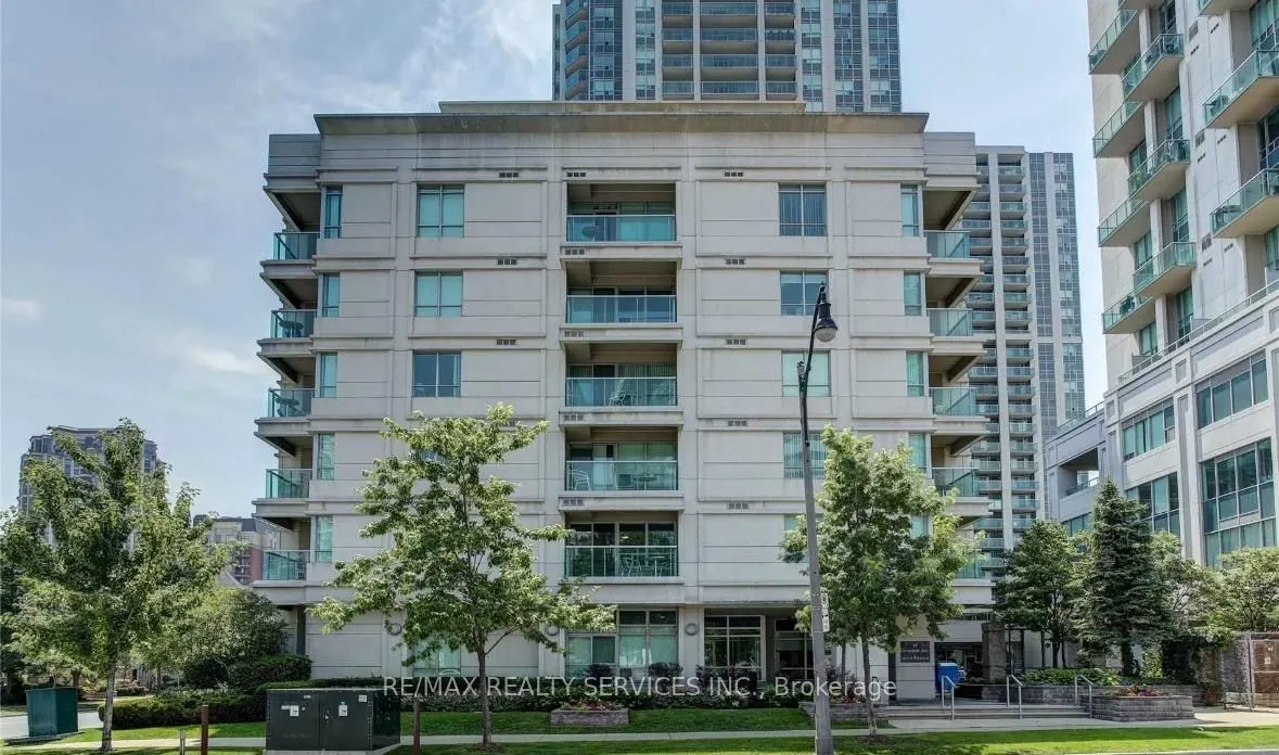 19 Avondale Avenue #208