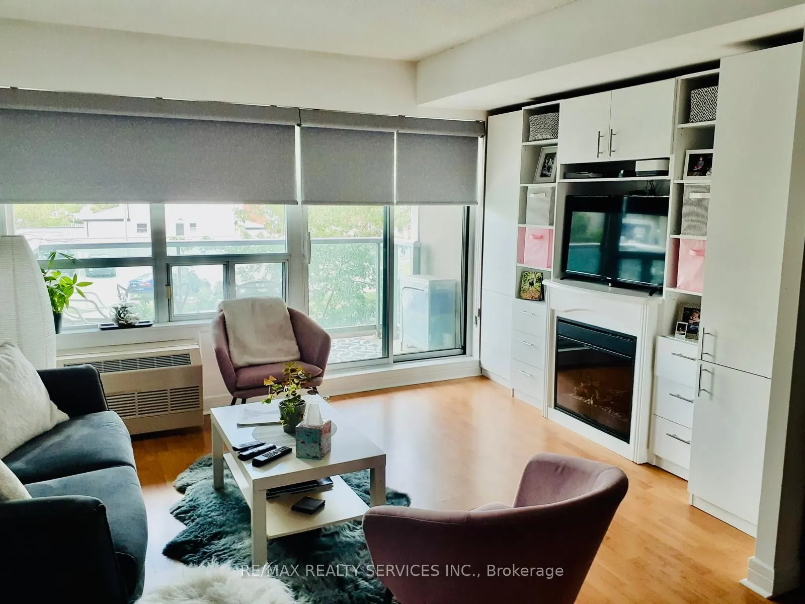 19 Avondale Avenue #208