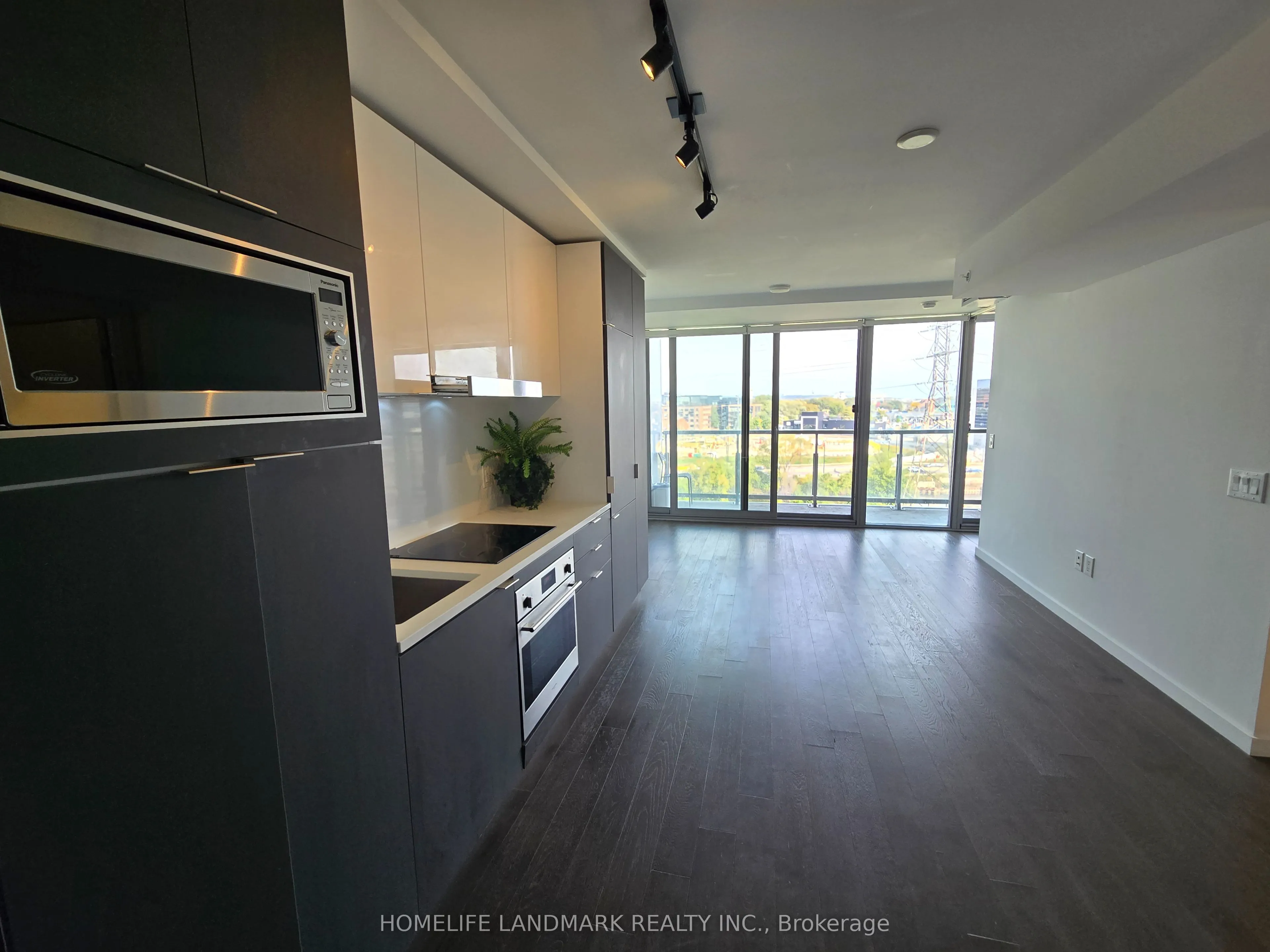 170 Bayview Avenue #715