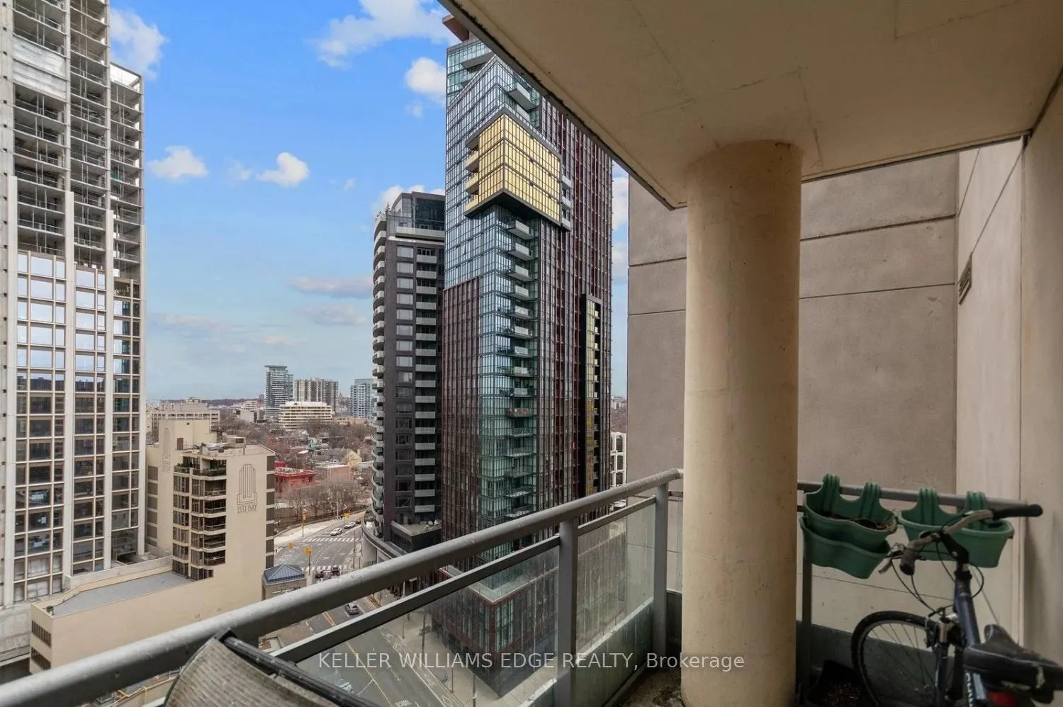 8 Scollard Street #1408