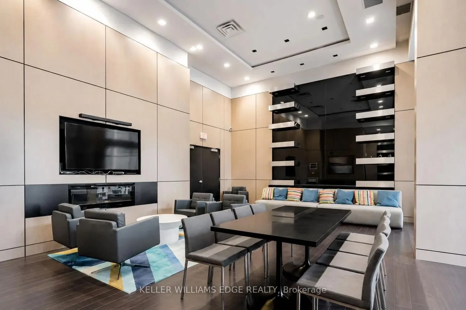58 Orchard View Boulevard #707