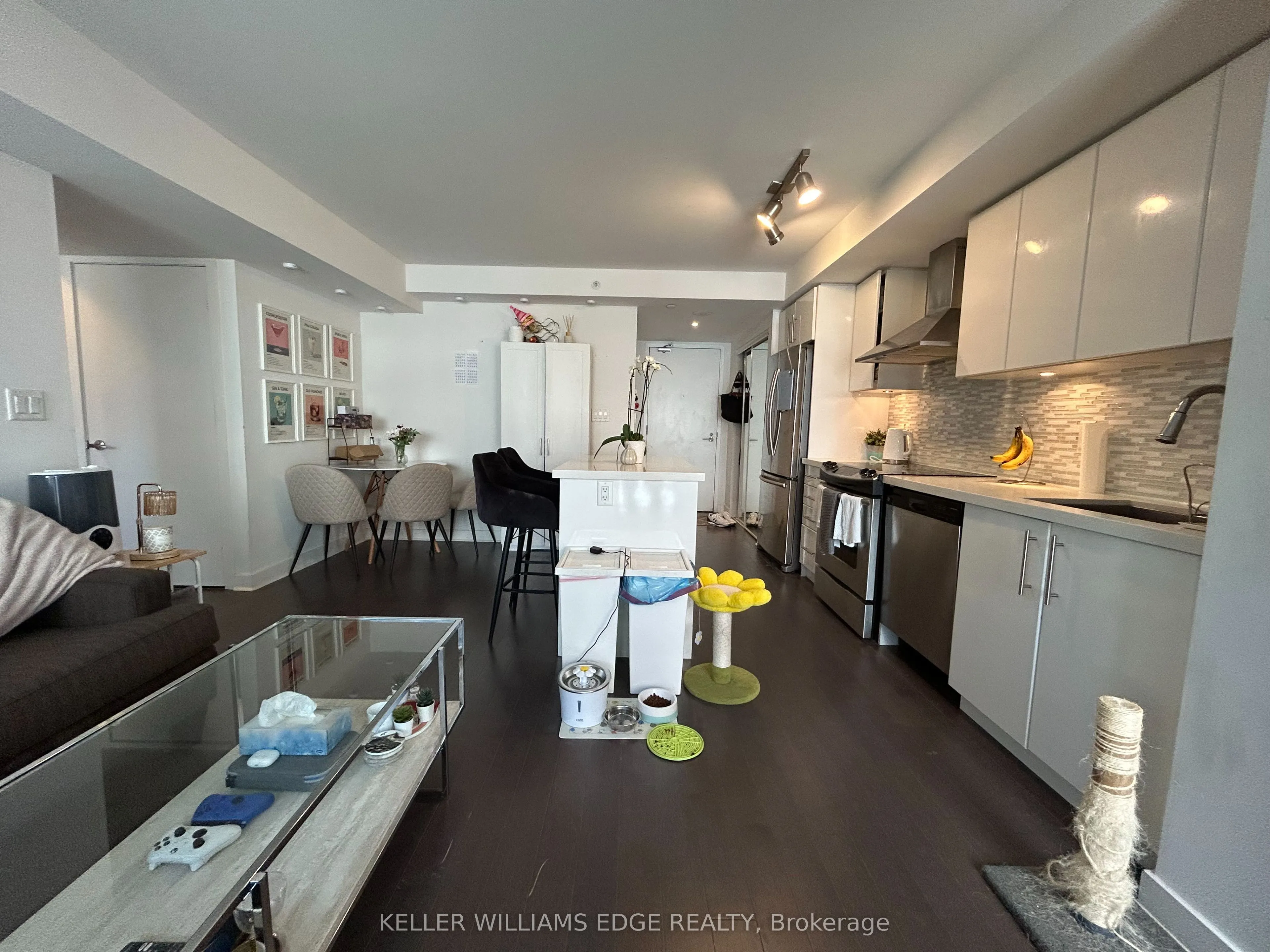 58 Orchard View Boulevard #707