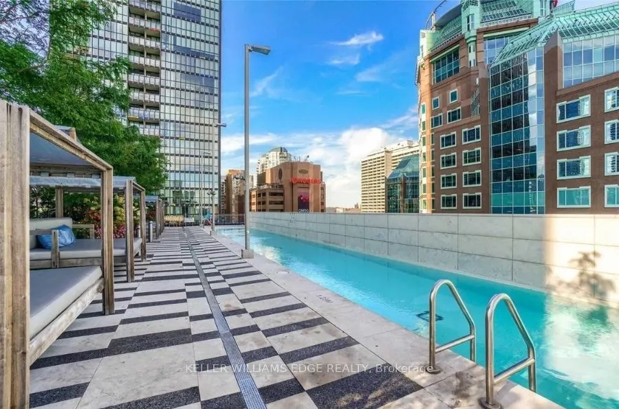 101 Charles Street E #2809