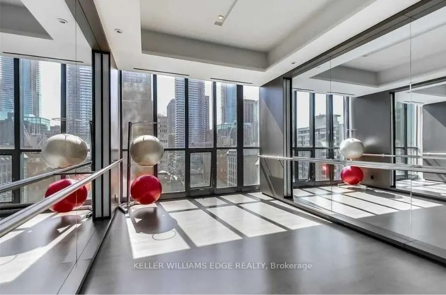 101 Charles Street E #2809
