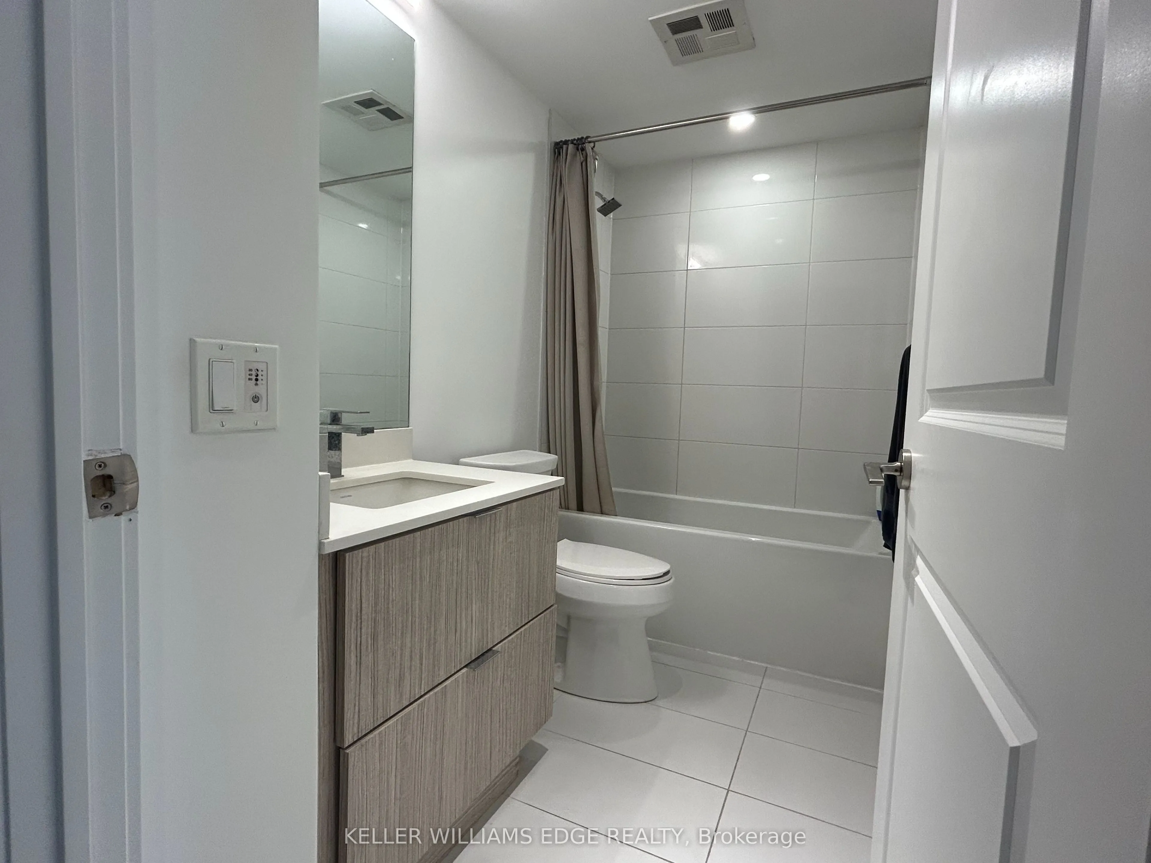 395 Bloor Street E #2407