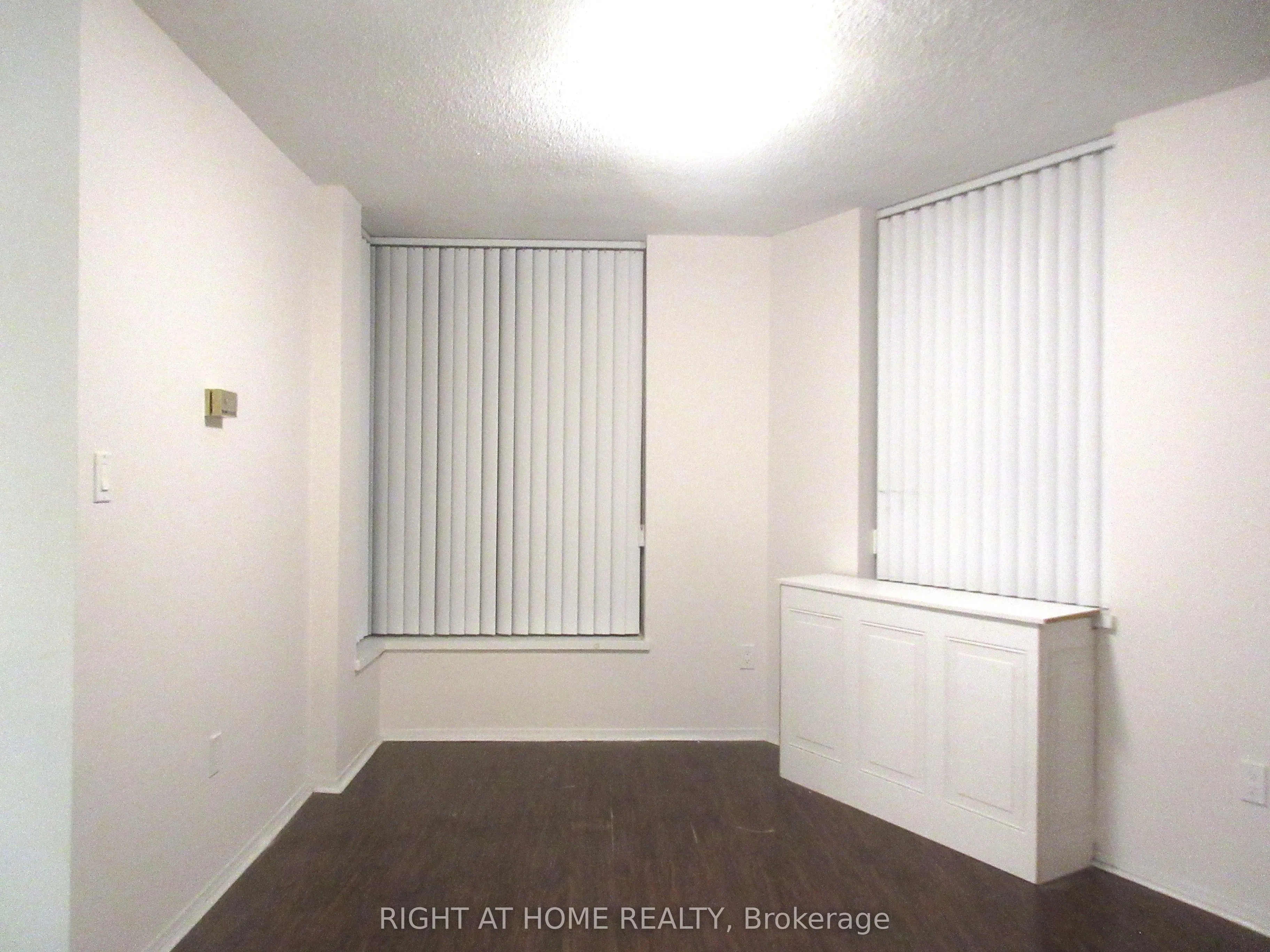 270 Queens Quay W #2702