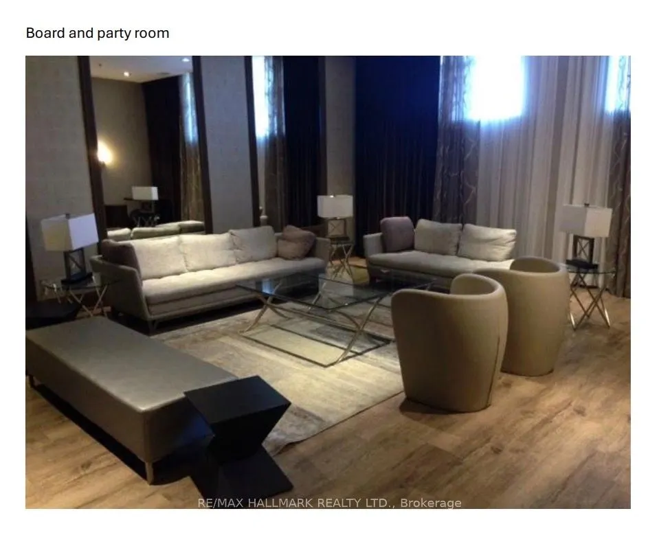 438 Richmond Street W #215