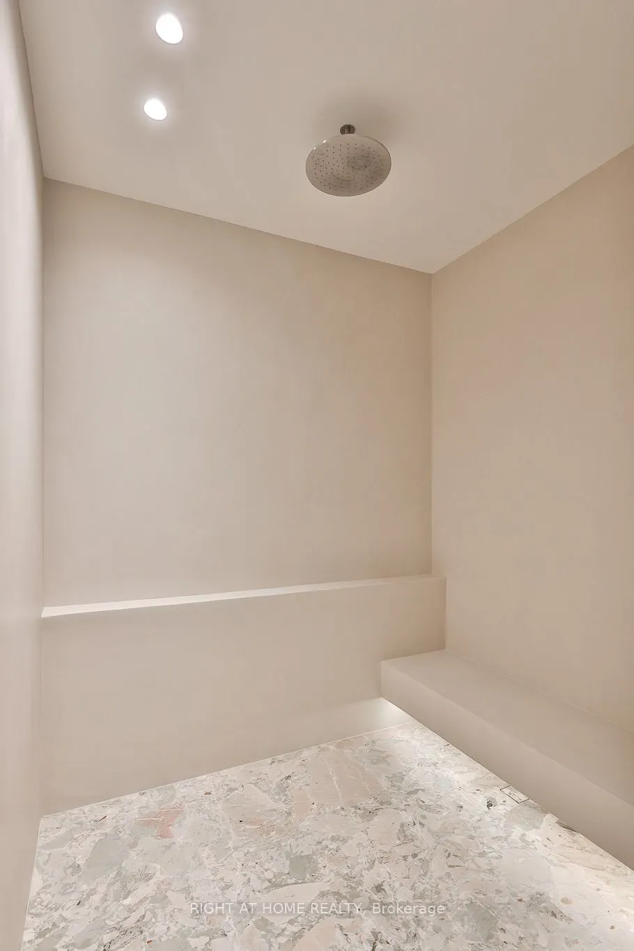 127 Yonge Boulevard