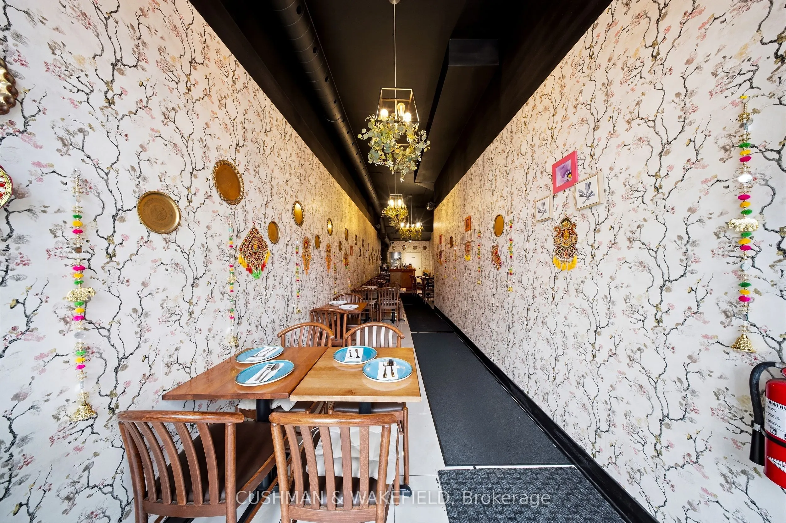 507 Queen Street W
