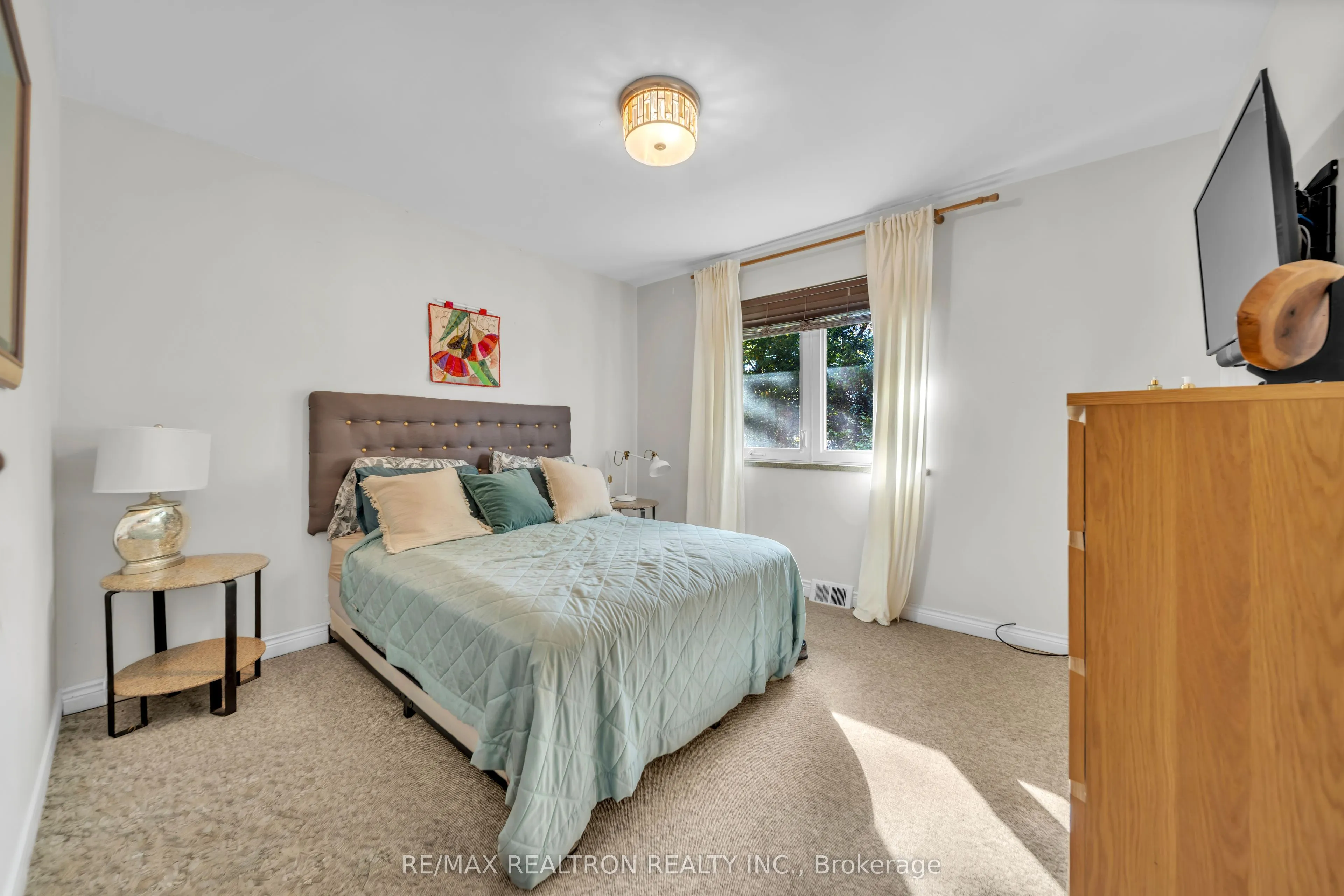 79 Paperbirch Drive