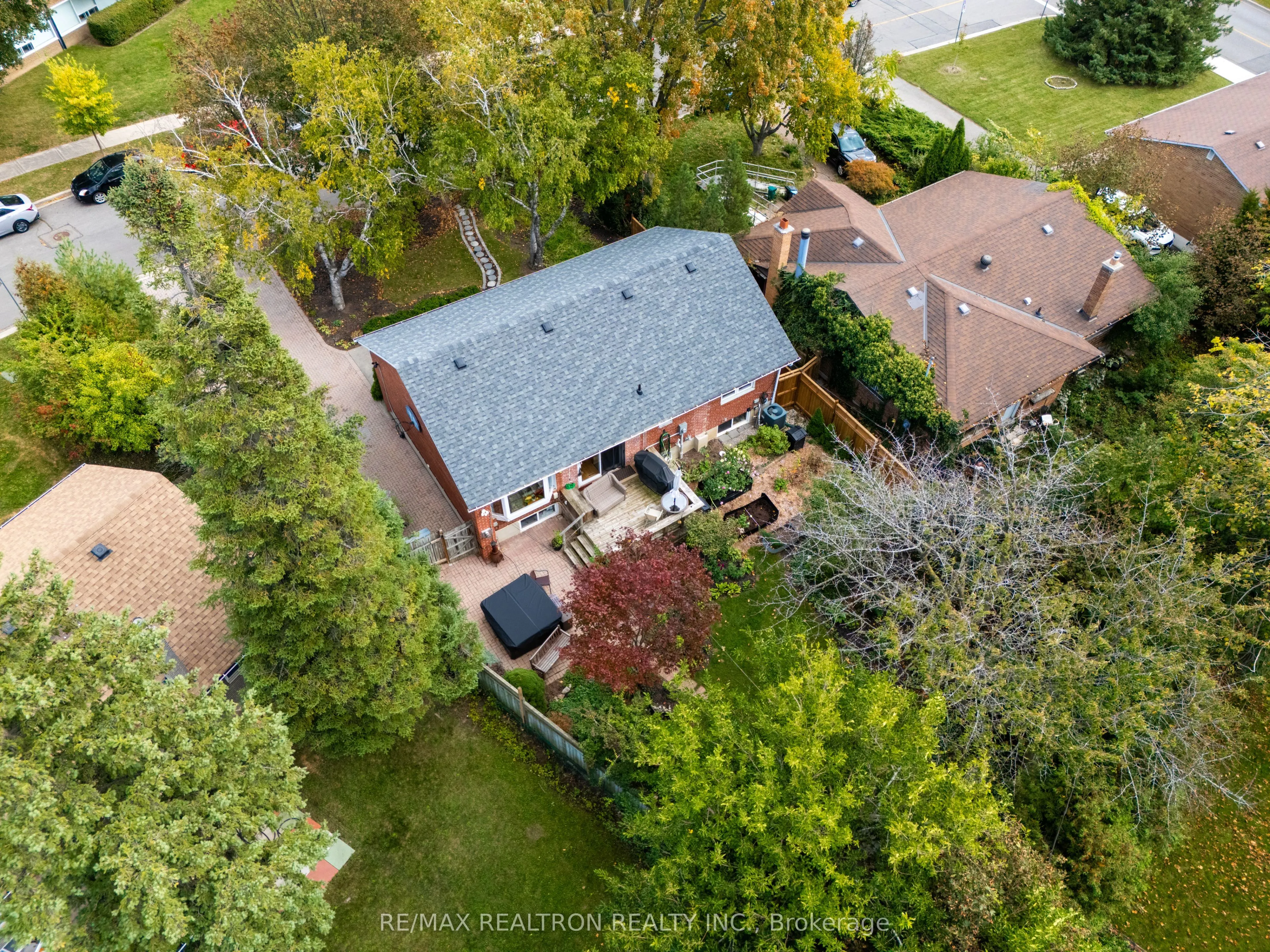 79 Paperbirch Drive