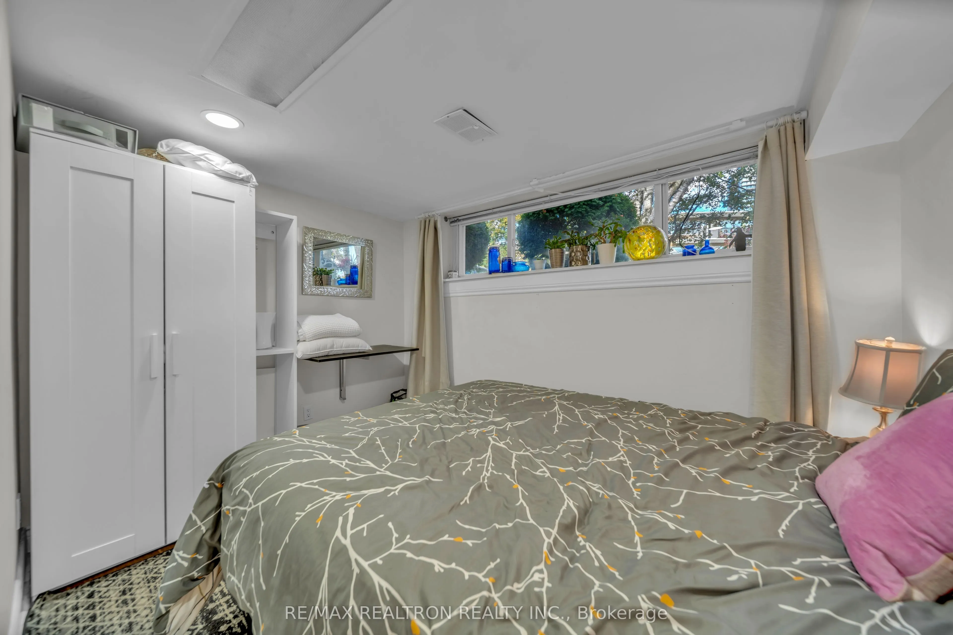 79 Paperbirch Drive