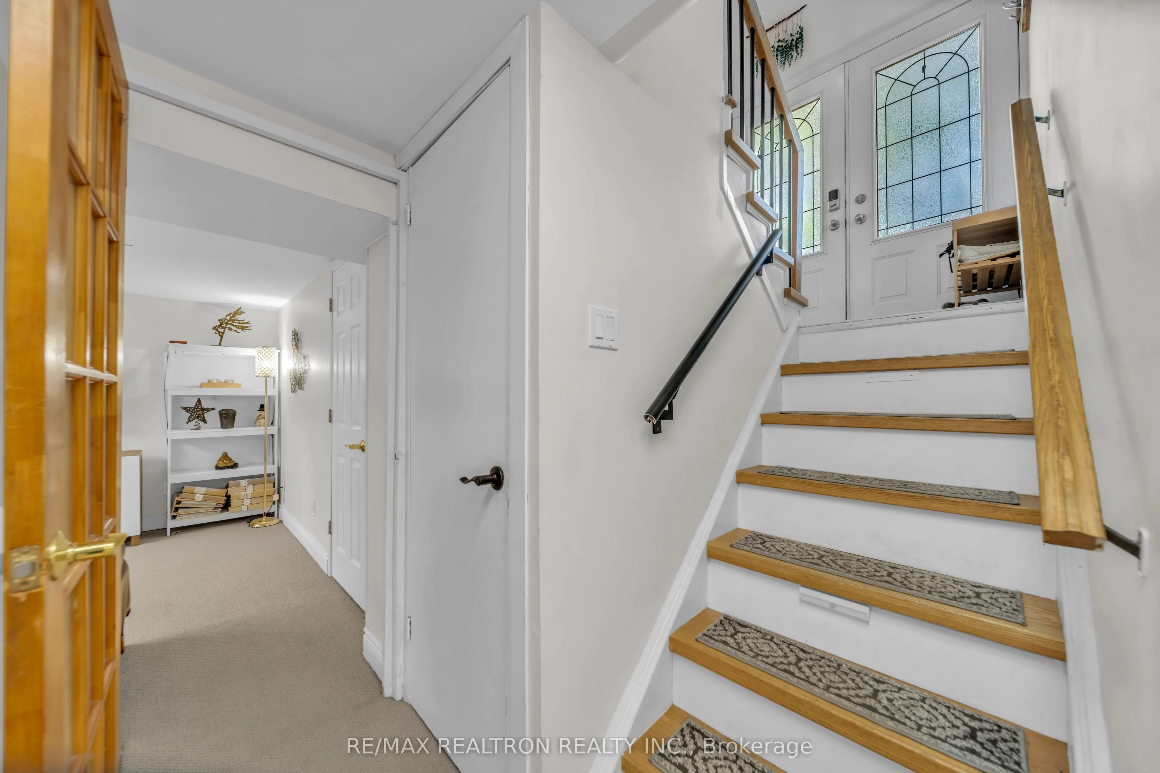 79 Paperbirch Drive