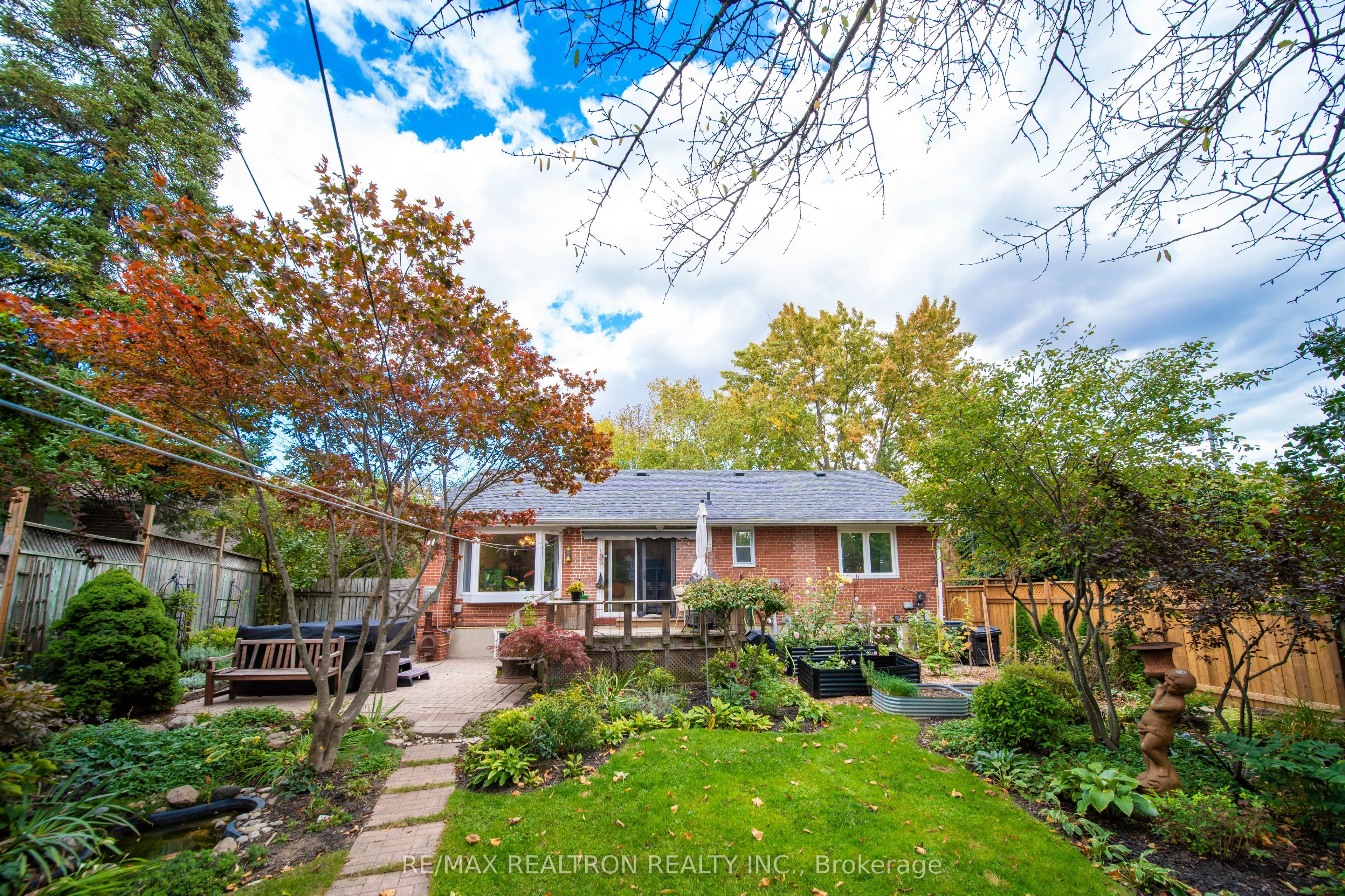 79 Paperbirch Drive