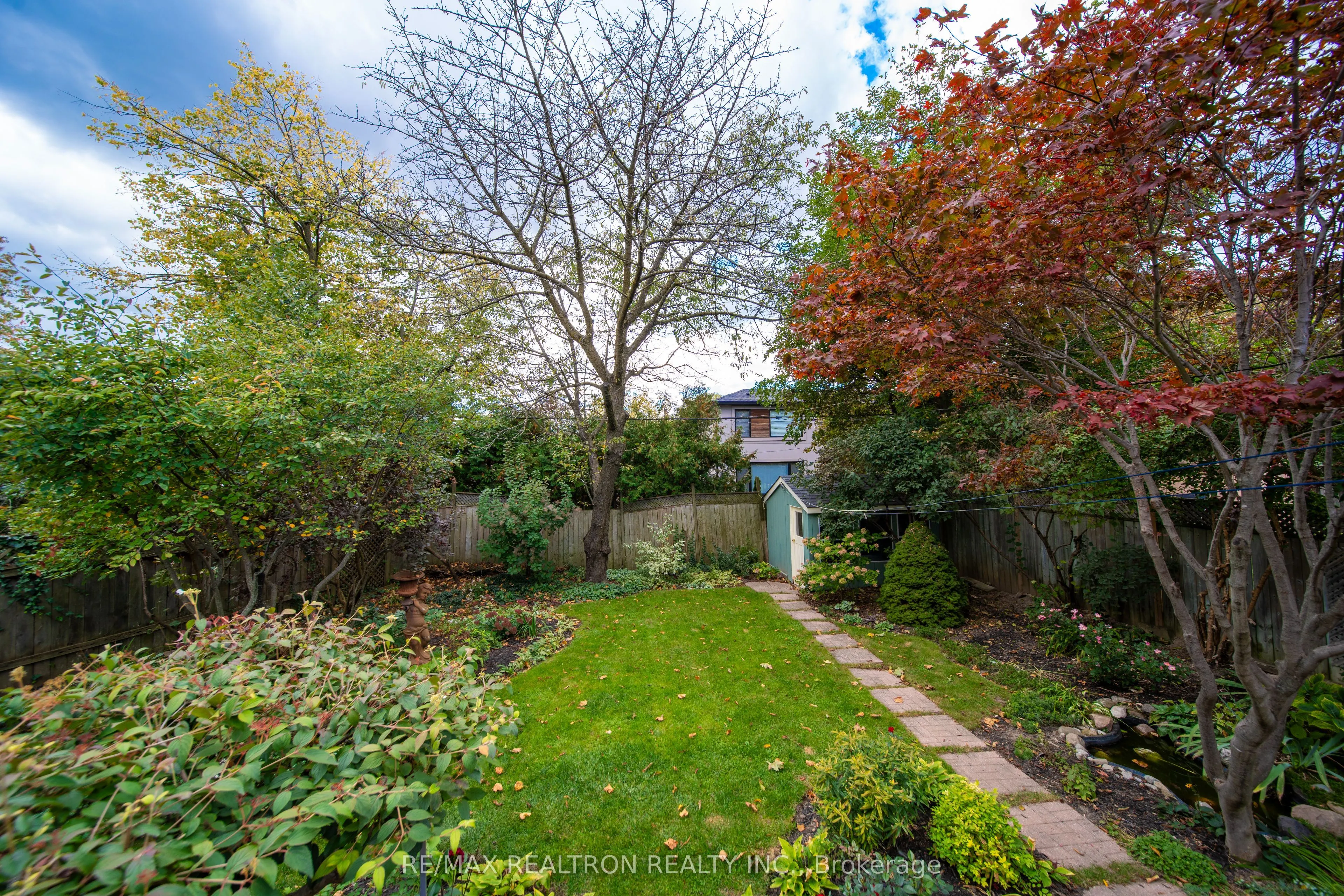 79 Paperbirch Drive