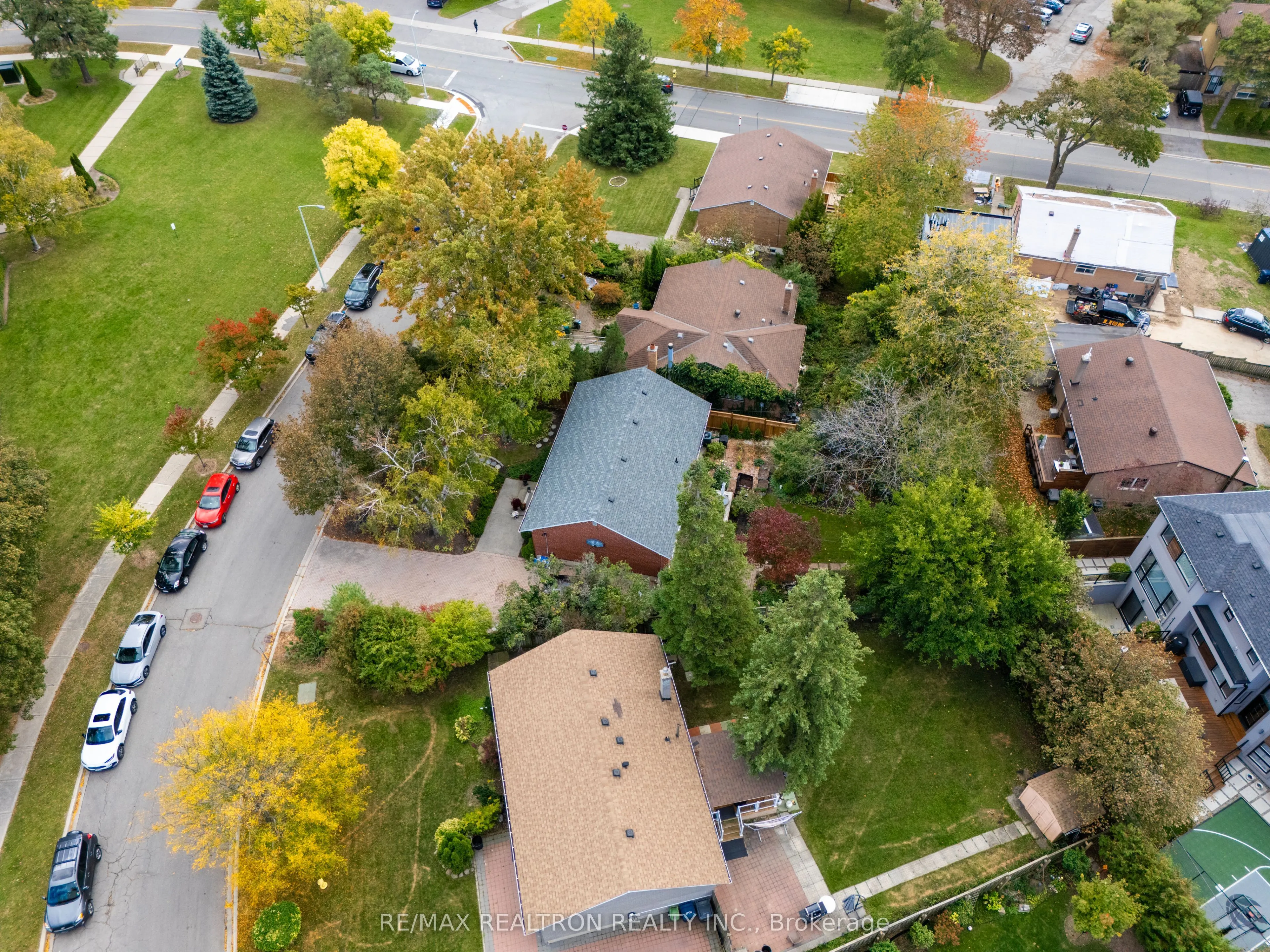 79 Paperbirch Drive