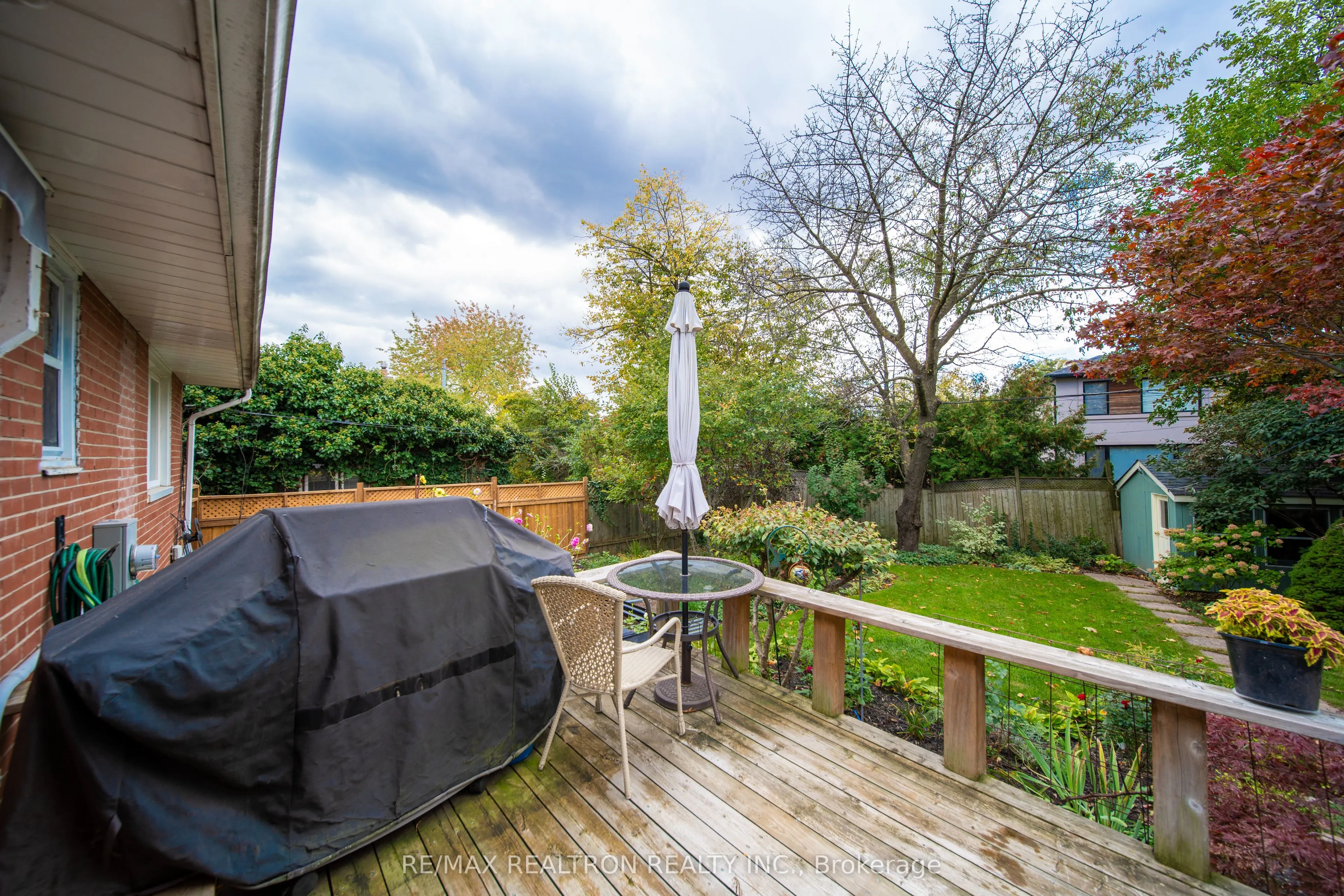 79 Paperbirch Drive