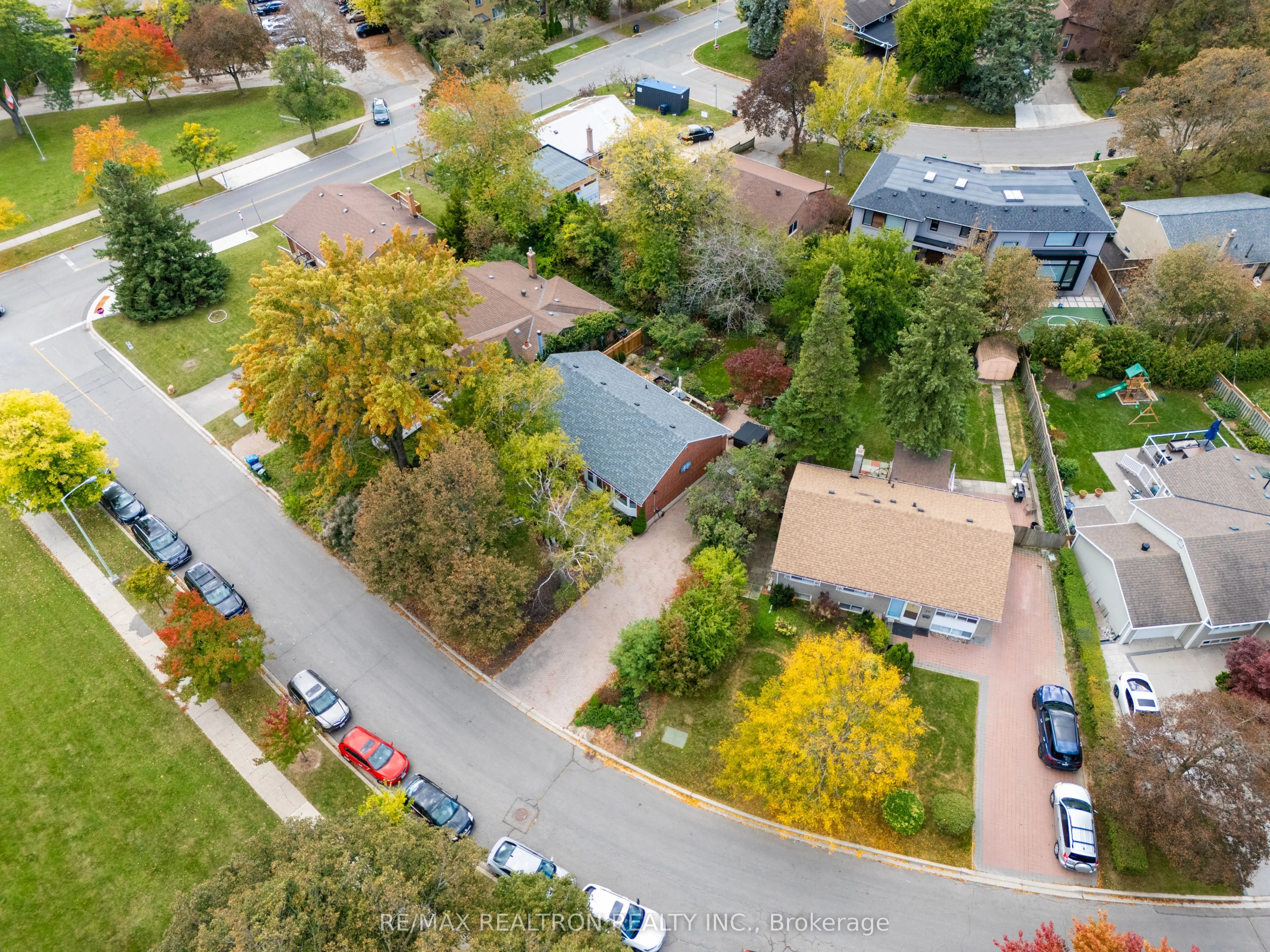 79 Paperbirch Drive