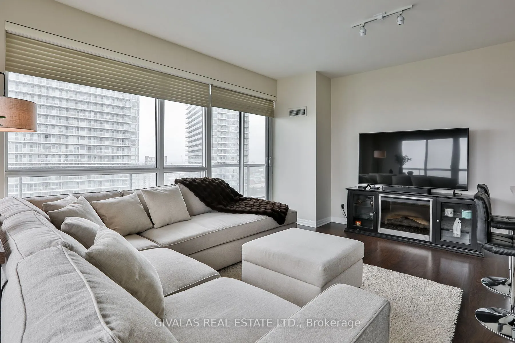 30 Herons Hill Way #2110