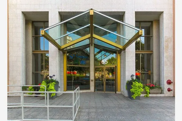 65 Scadding Avenue #722